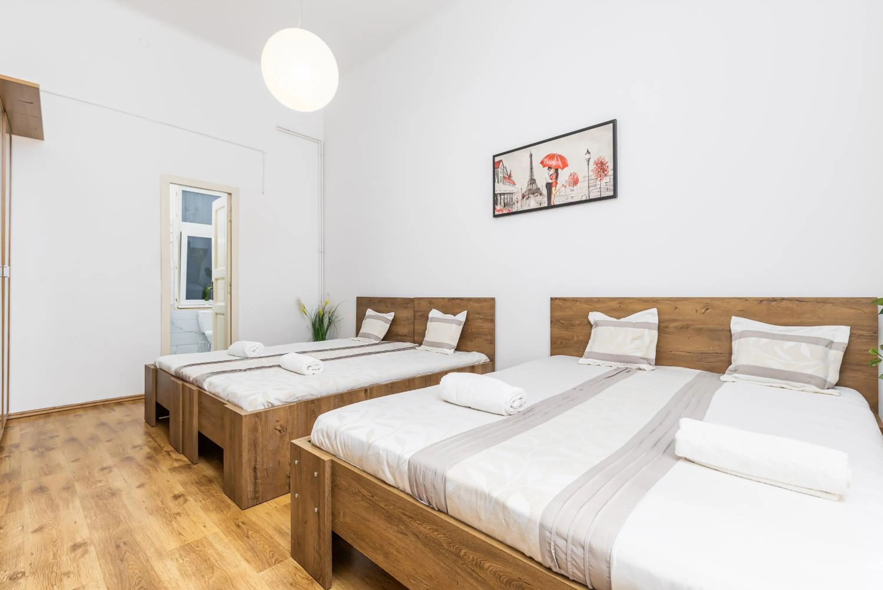 Bed in Real Apartments Lovag