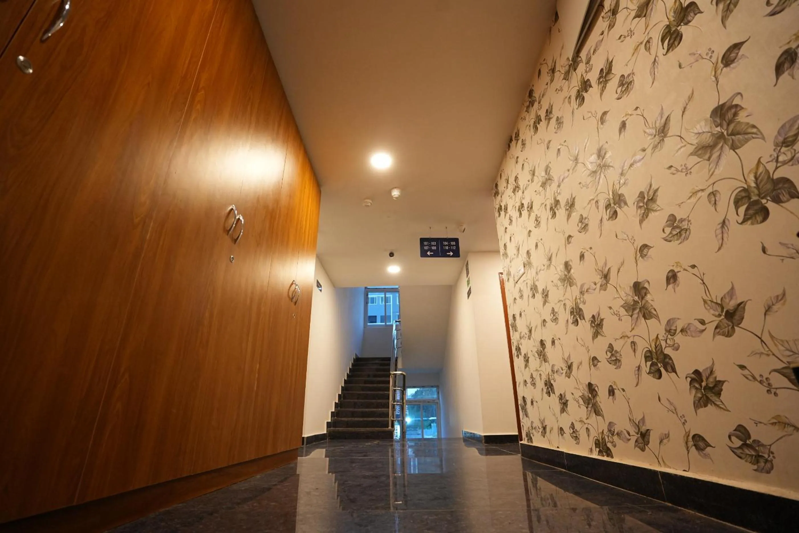 elevator in Elite Hotel HITECH