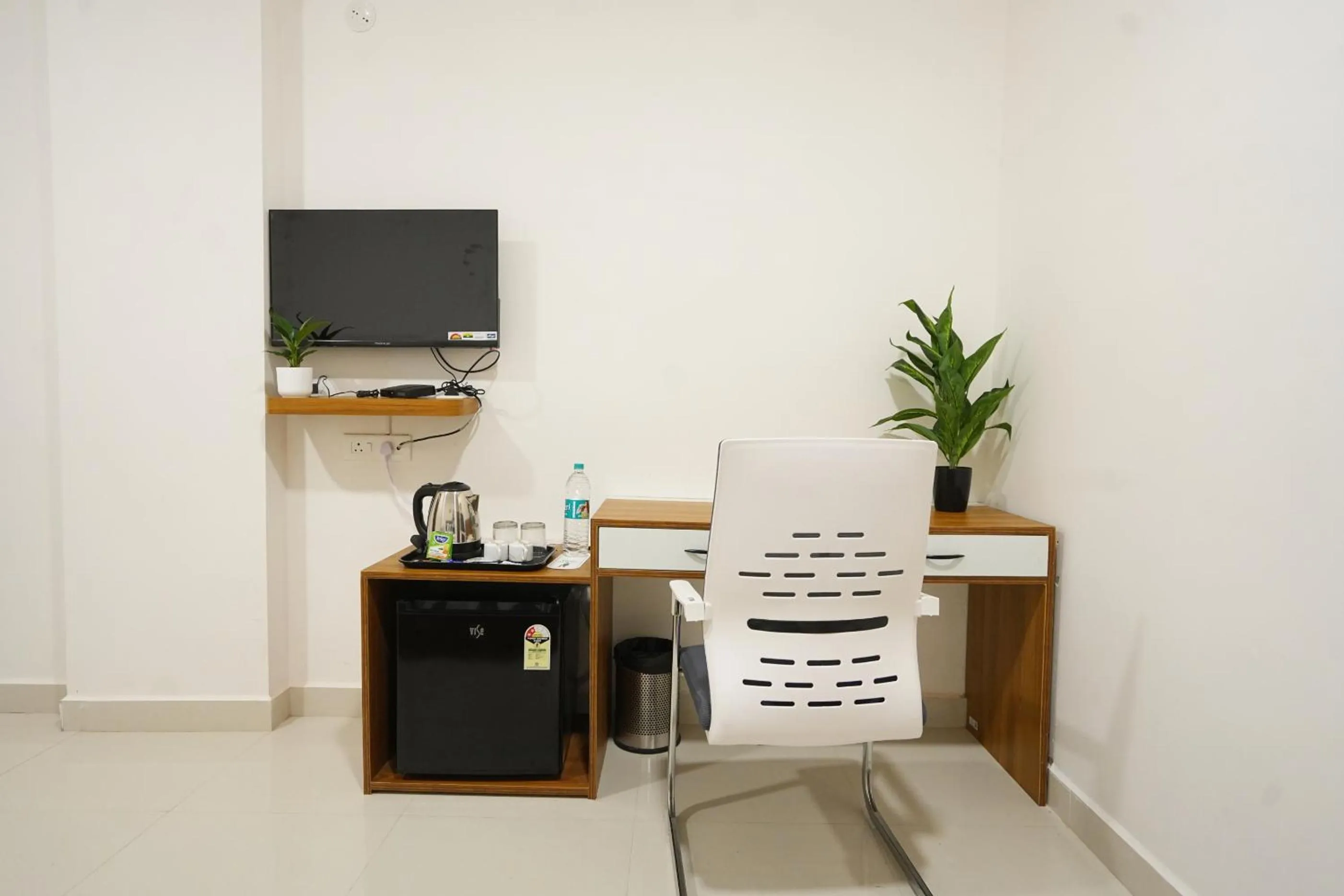 TV and multimedia in Elite Hotel HITECH