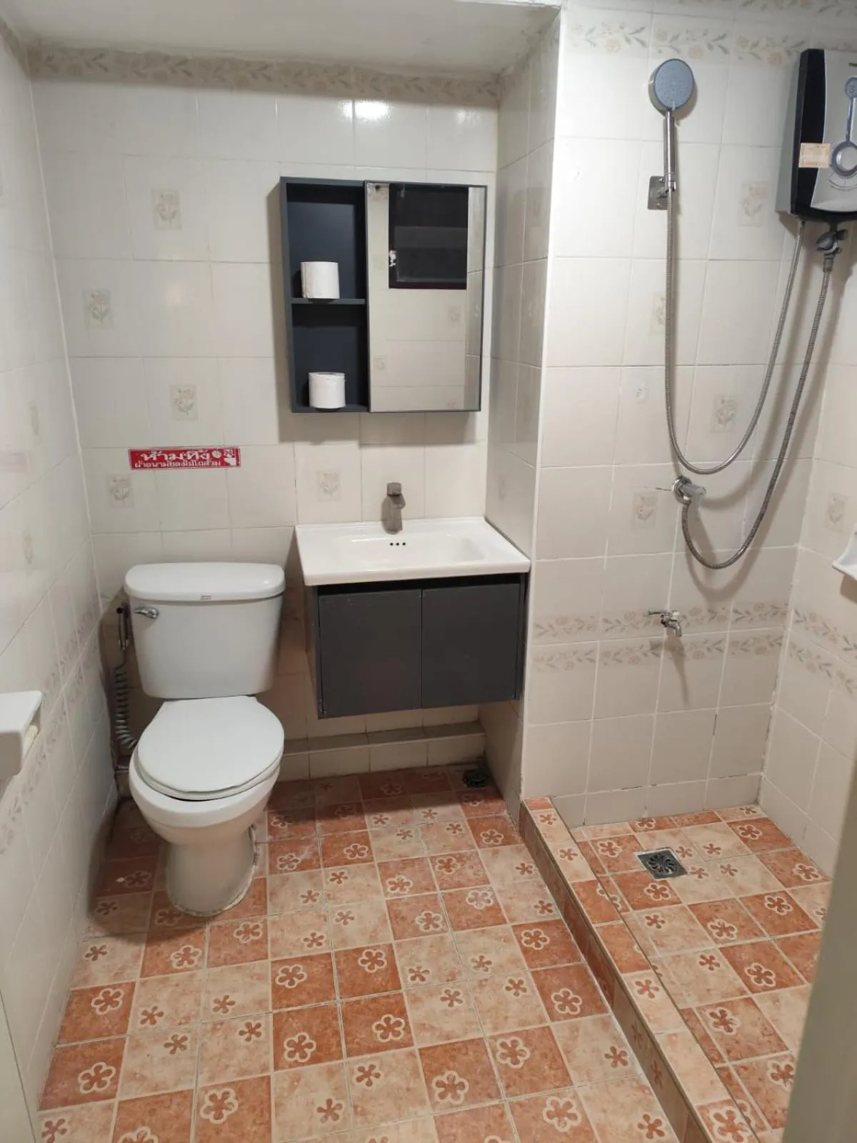 Bathroom in Hotel Soni Mansion Pratunam