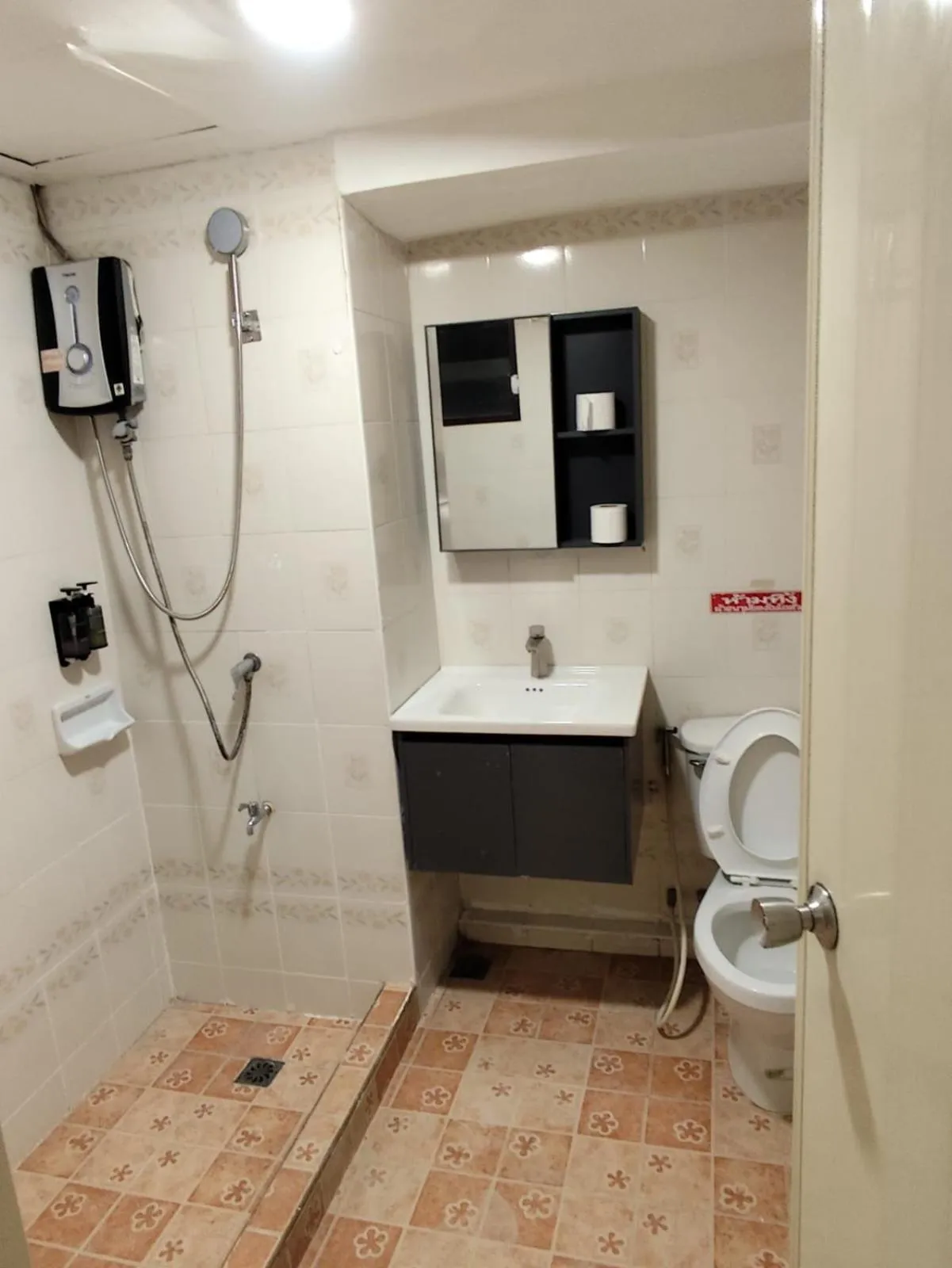 Bathroom in Hotel Soni Mansion Pratunam