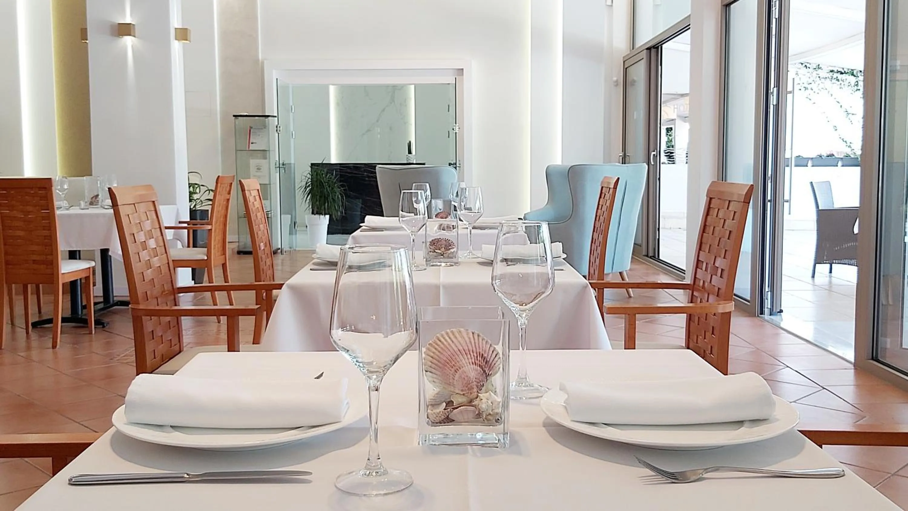 Dining area in Akrogiali Exclusive Hotel (Adults Only)