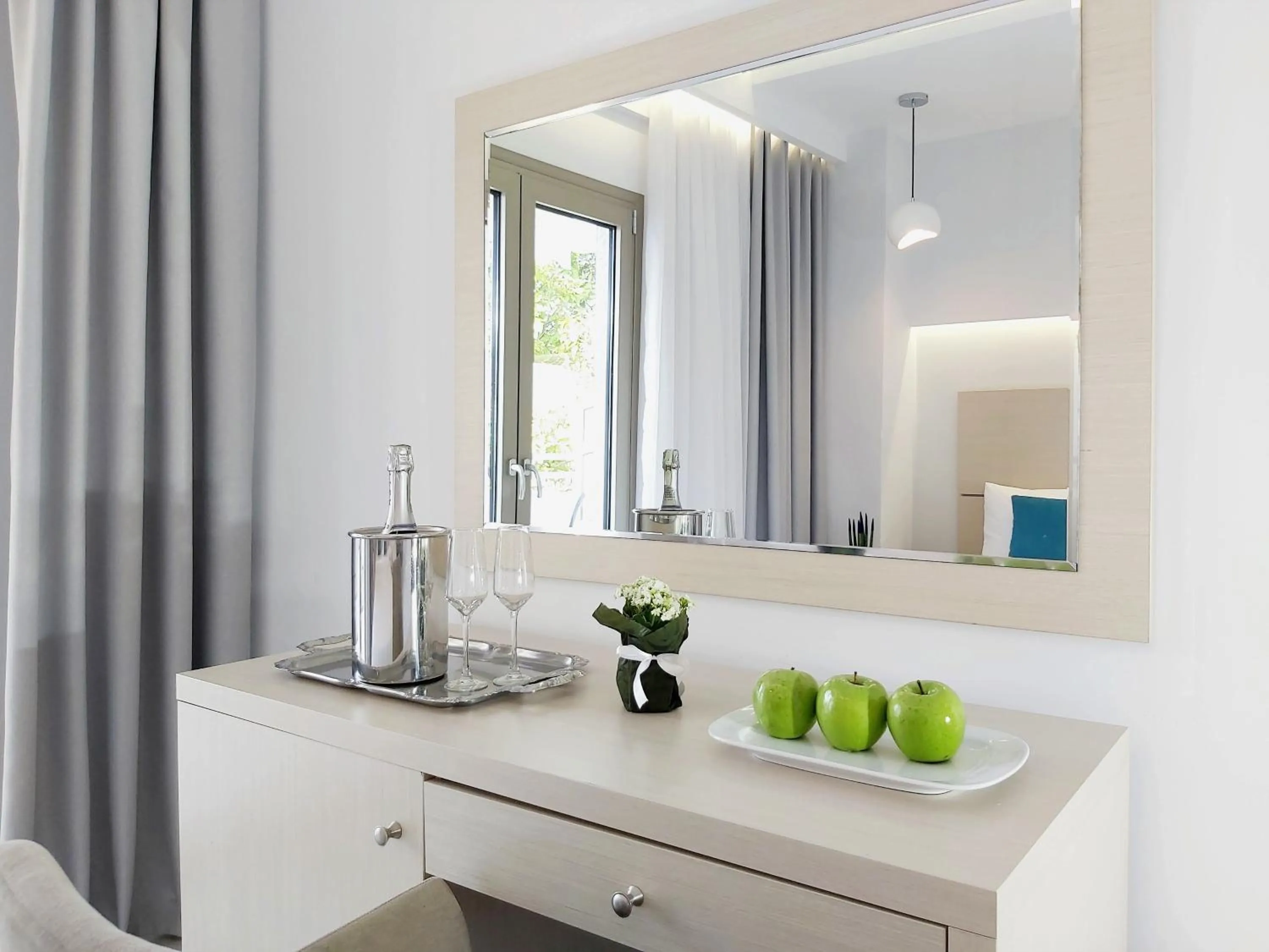 Bedroom in Akrogiali Exclusive Hotel (Adults Only)