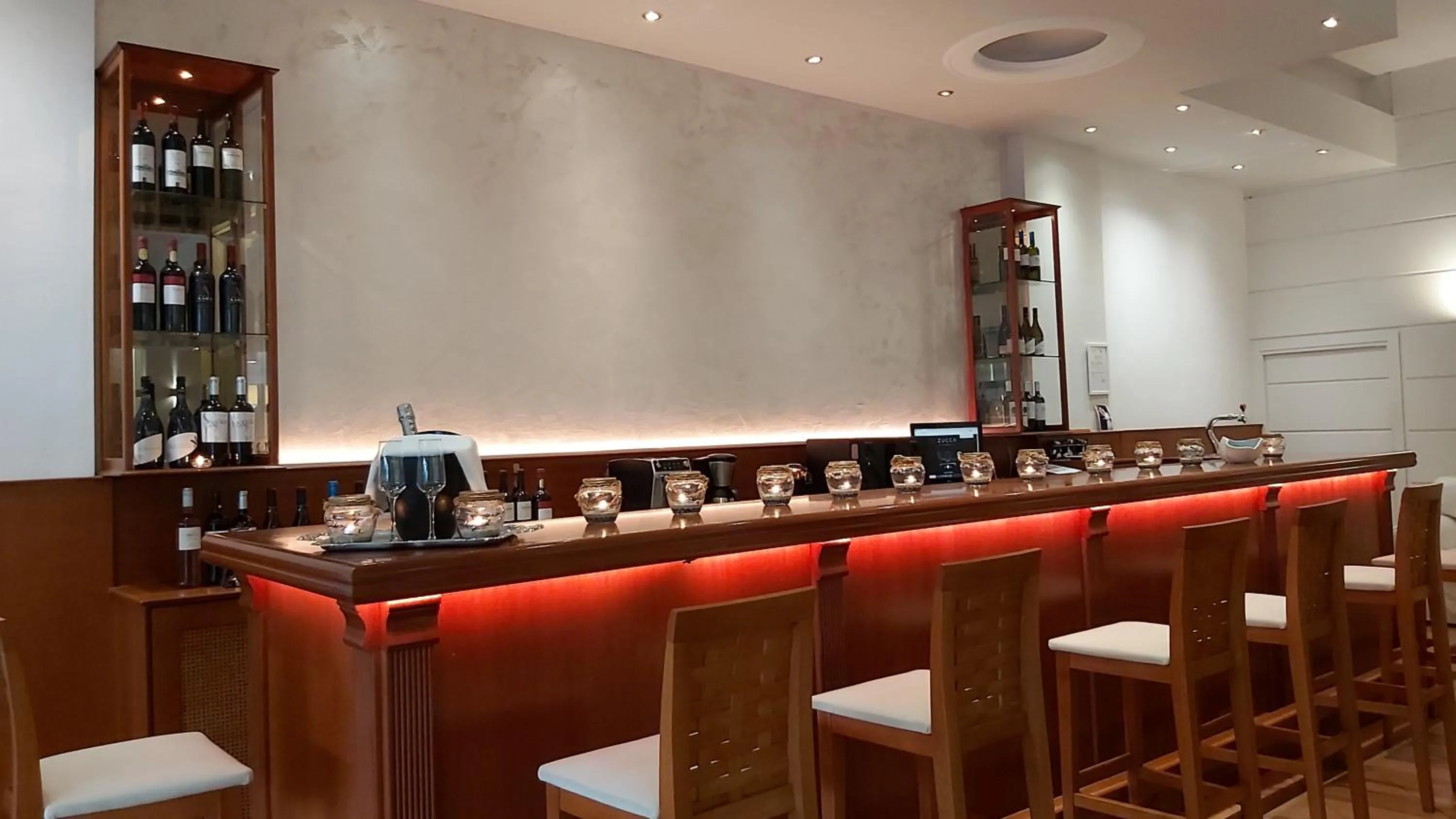 Lounge or bar in Akrogiali Exclusive Hotel (Adults Only)