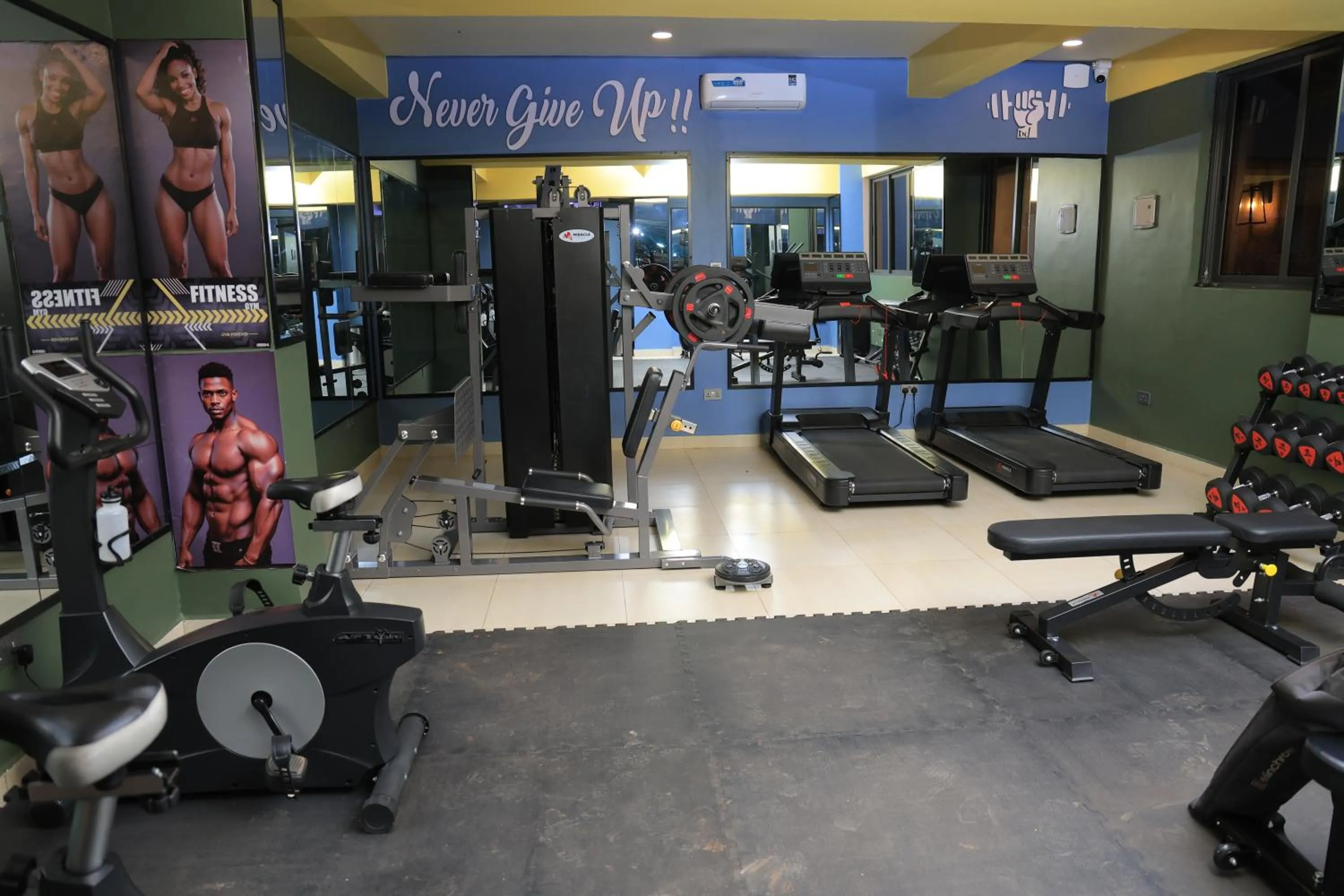 Swimming pool in Abrish Hotel and Apartment