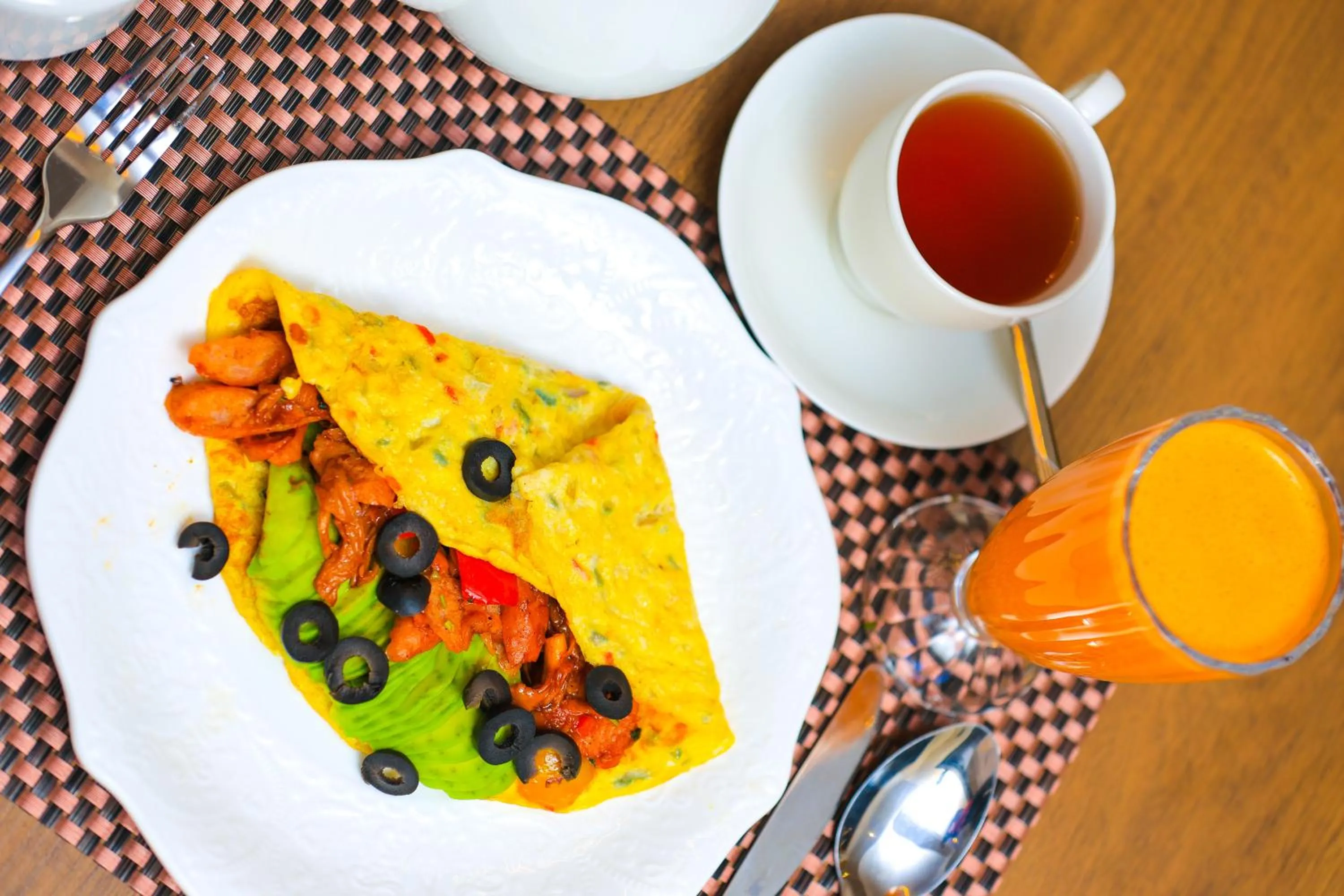 Food and drinks in Abrish Hotel and Apartment