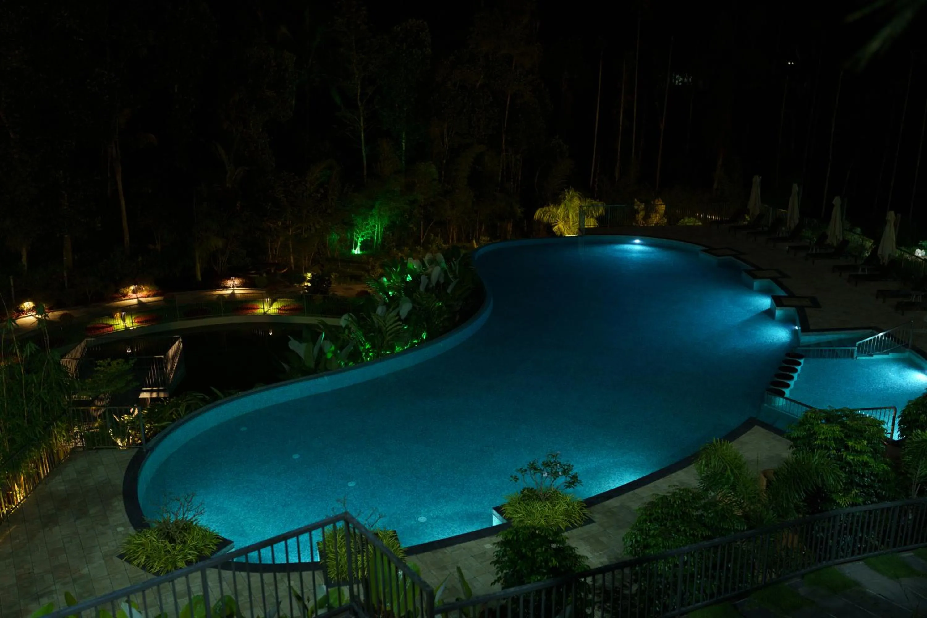 Night in EVORA Resort and SPA