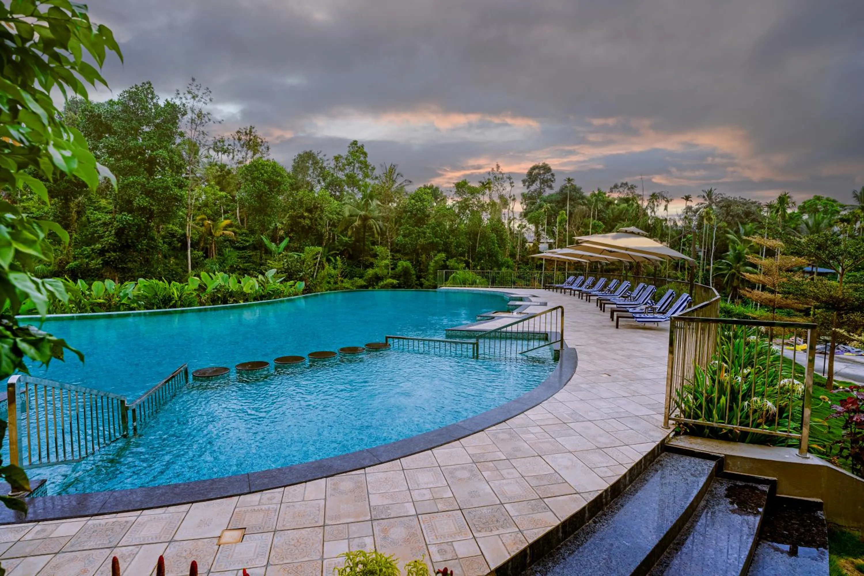 Pool view in EVORA Resort and SPA