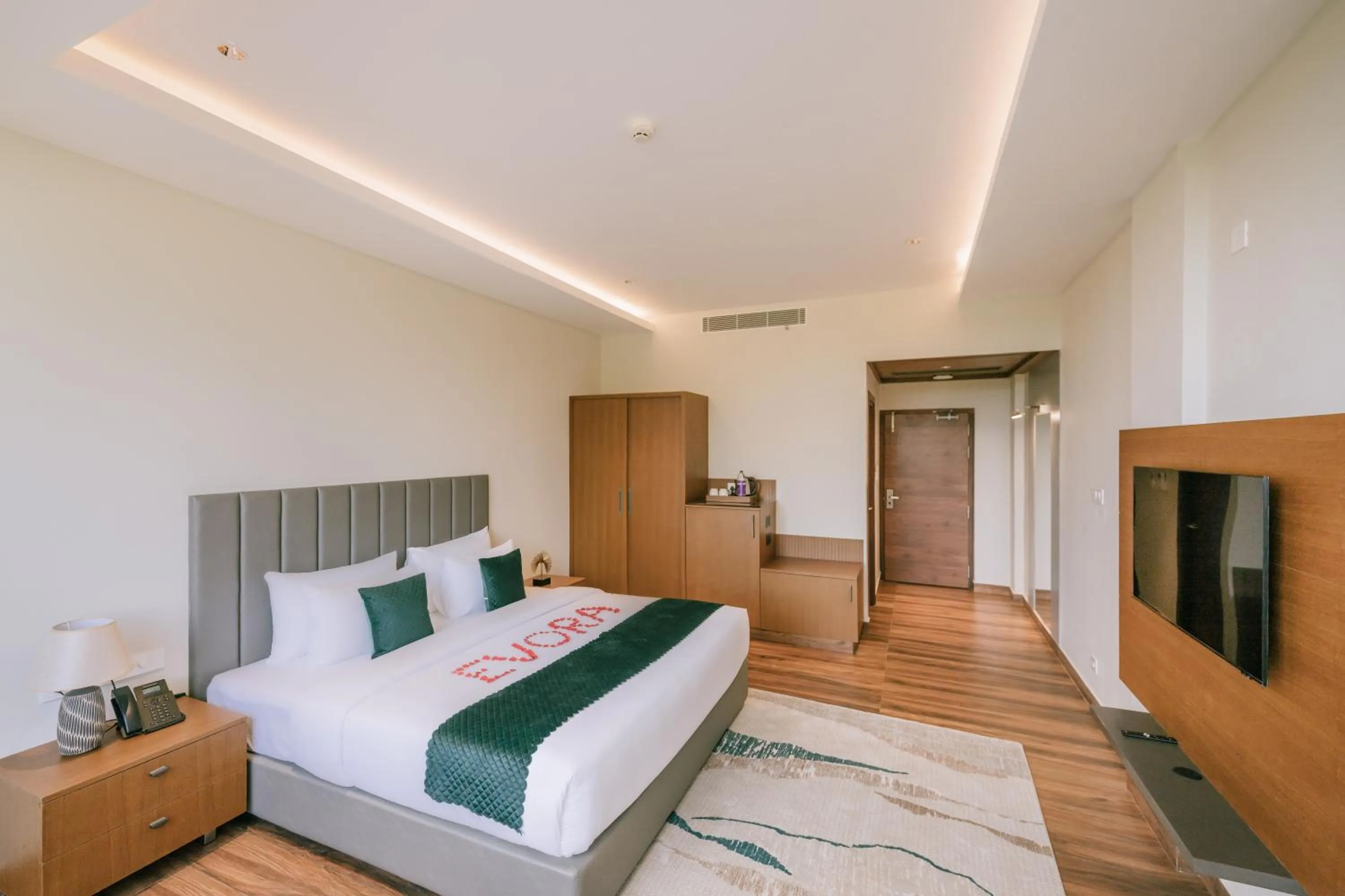 Bedroom, Bed in EVORA Resort and SPA