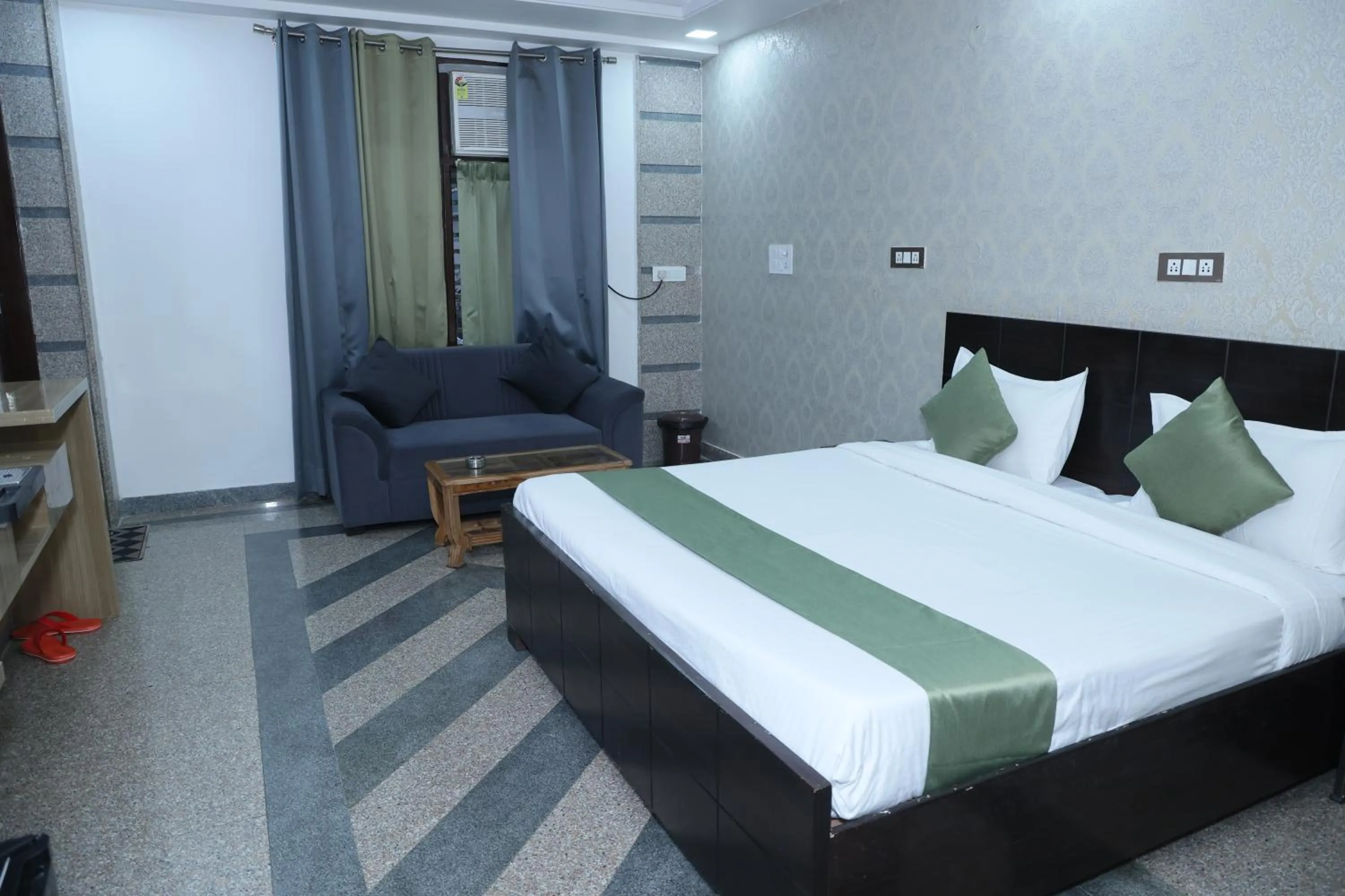 Bed in Raj Residency Gurgaon