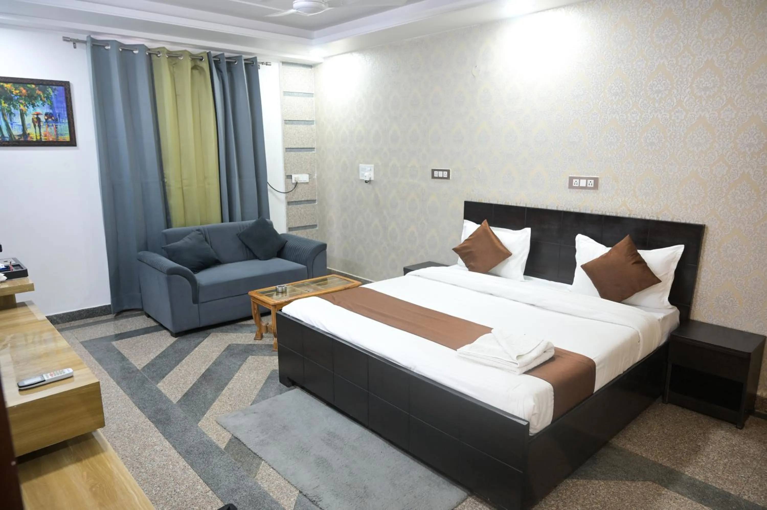 Bed in Raj Residency Gurgaon