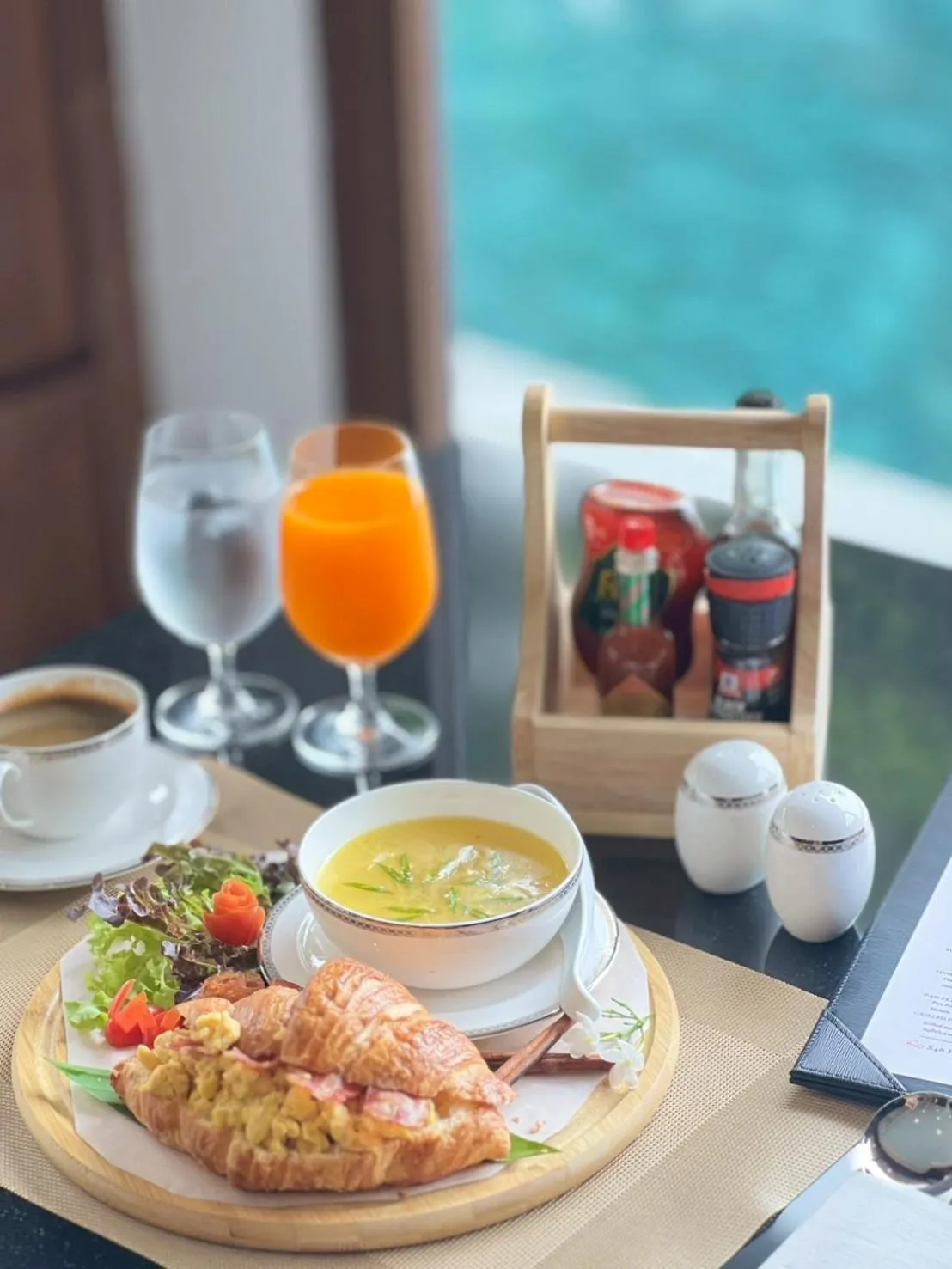 Restaurant/places to eat in S48 River Ping