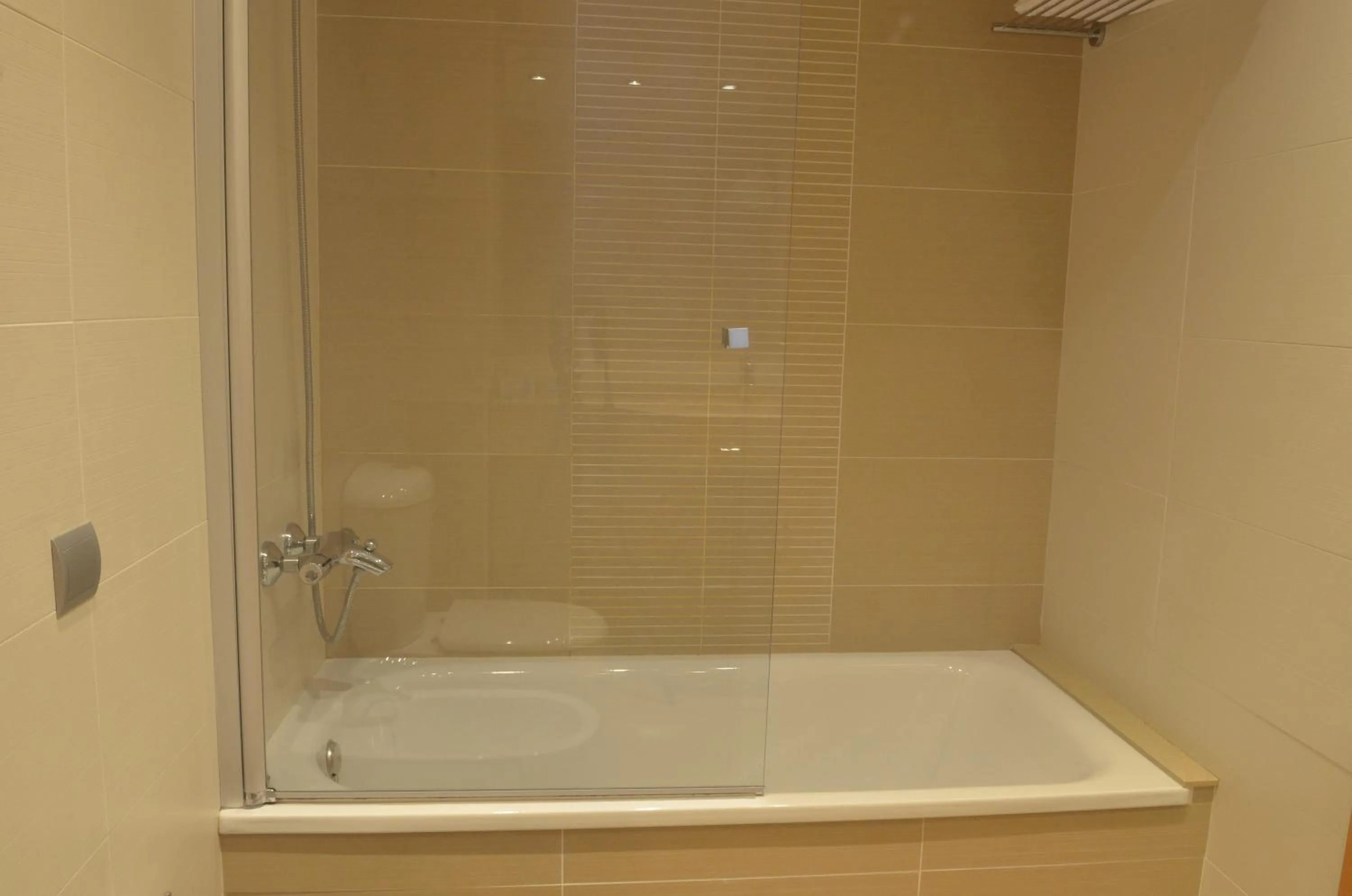 Bathroom in Hotel del Port