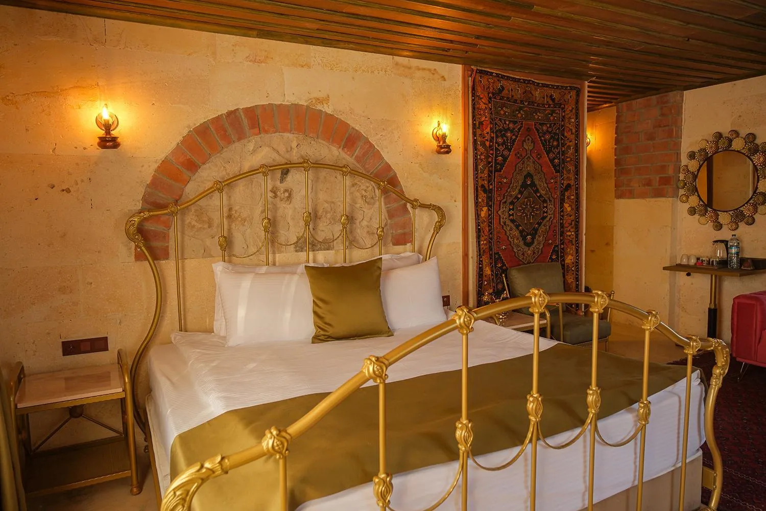 Bed in Zeppelin Cappadocia