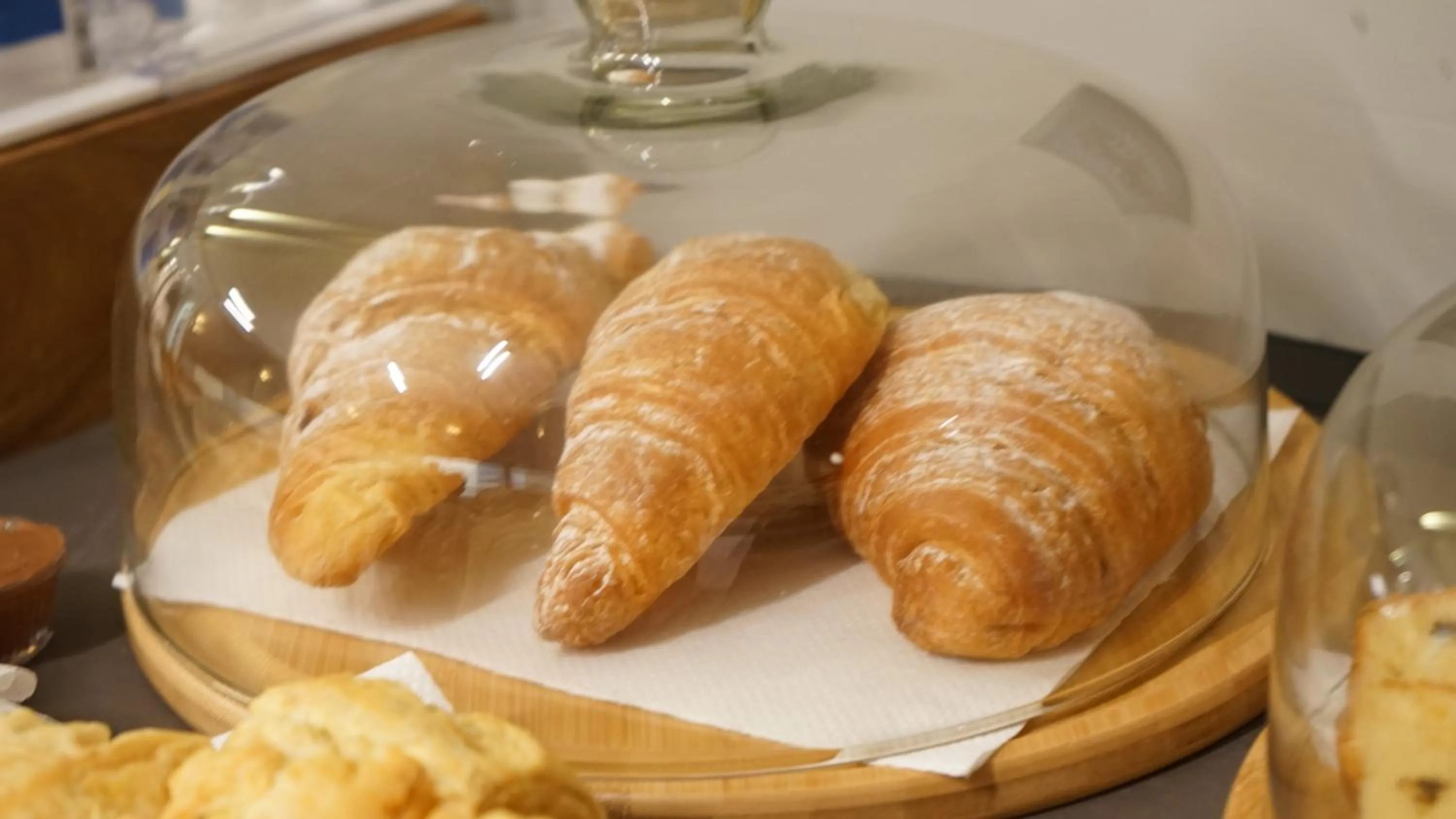 Food in Arbnor Boutique Hotel