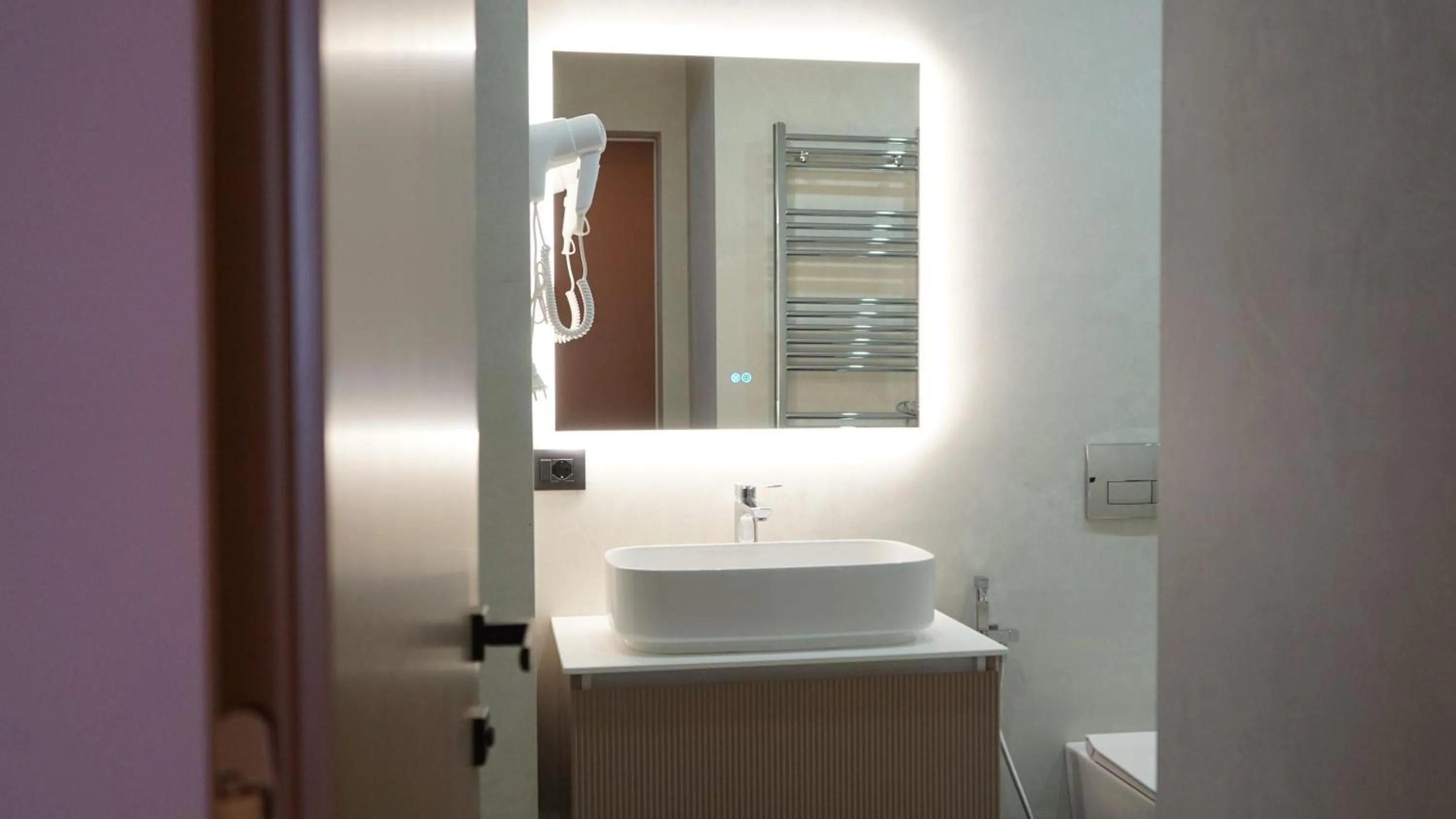 Bathroom in Arbnor Boutique Hotel