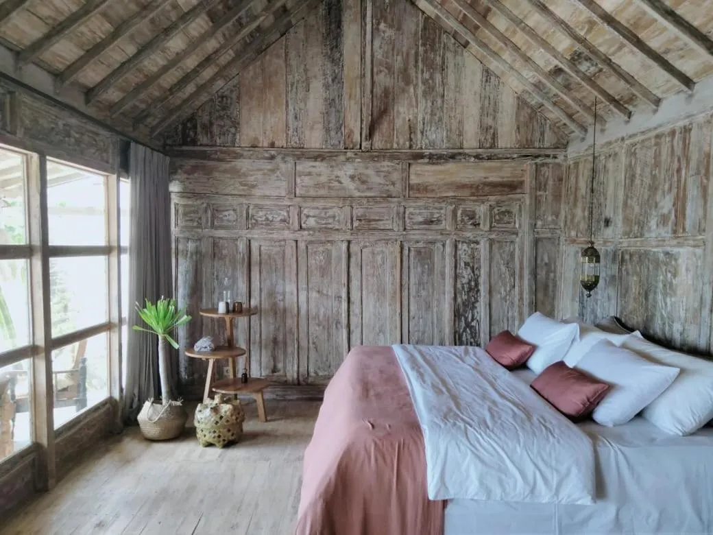 Bed in The Raja Lima hotel