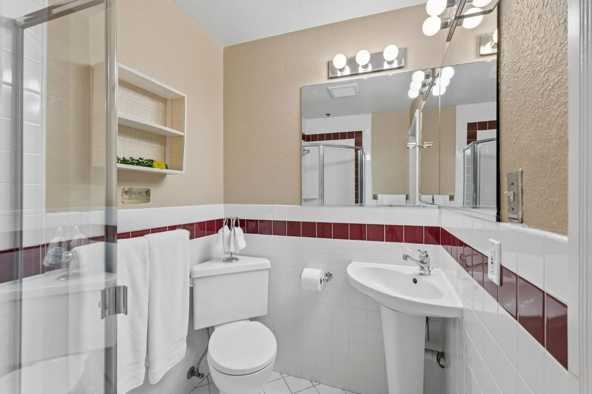 Shower in Bella Villa Messina