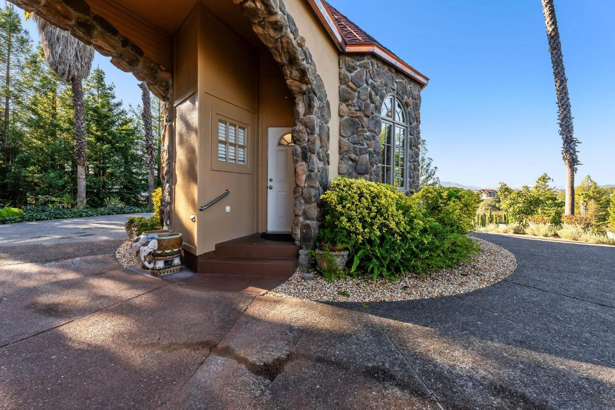 Property building in Bella Villa Messina
