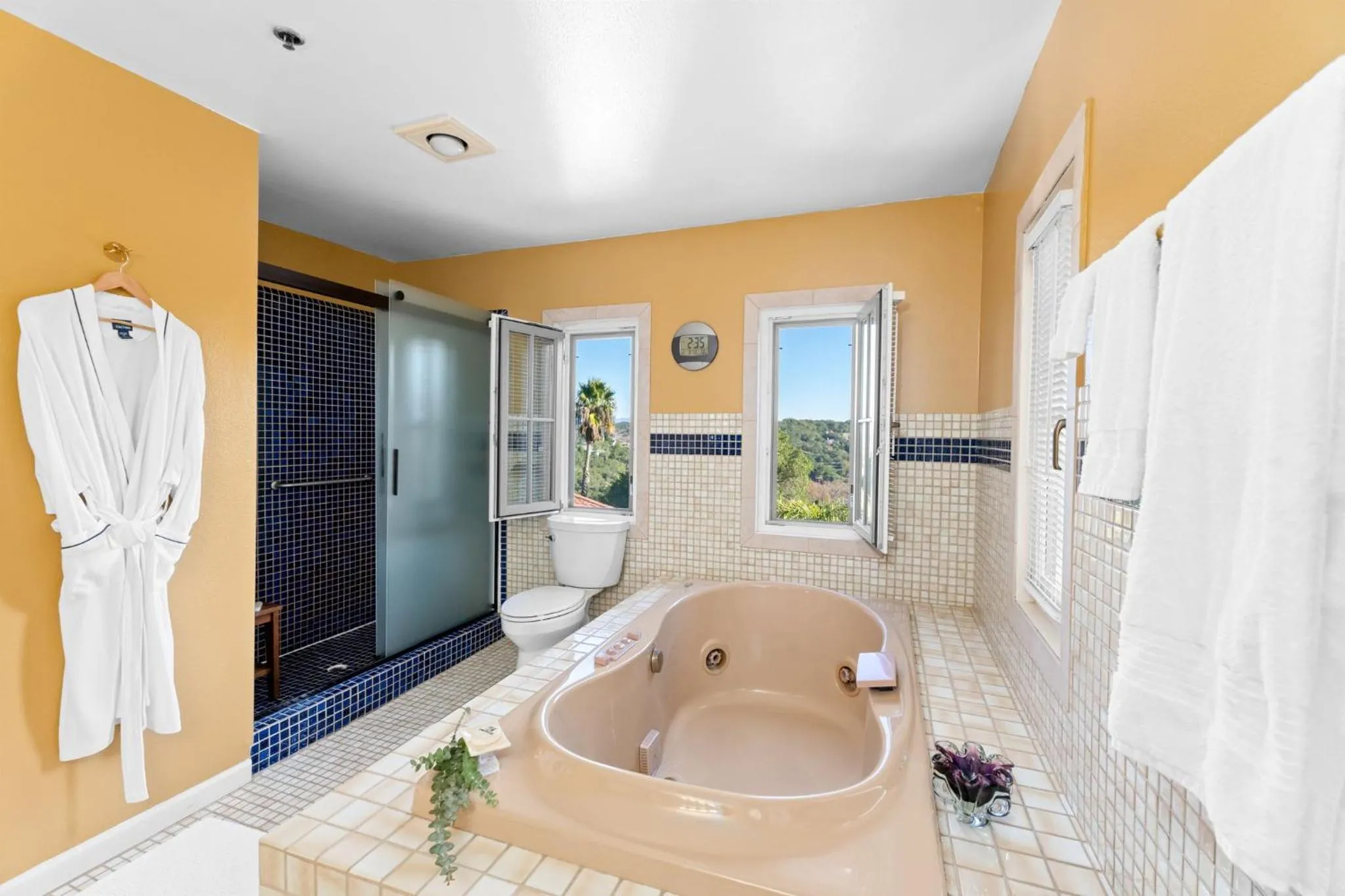 Shower in Bella Villa Messina