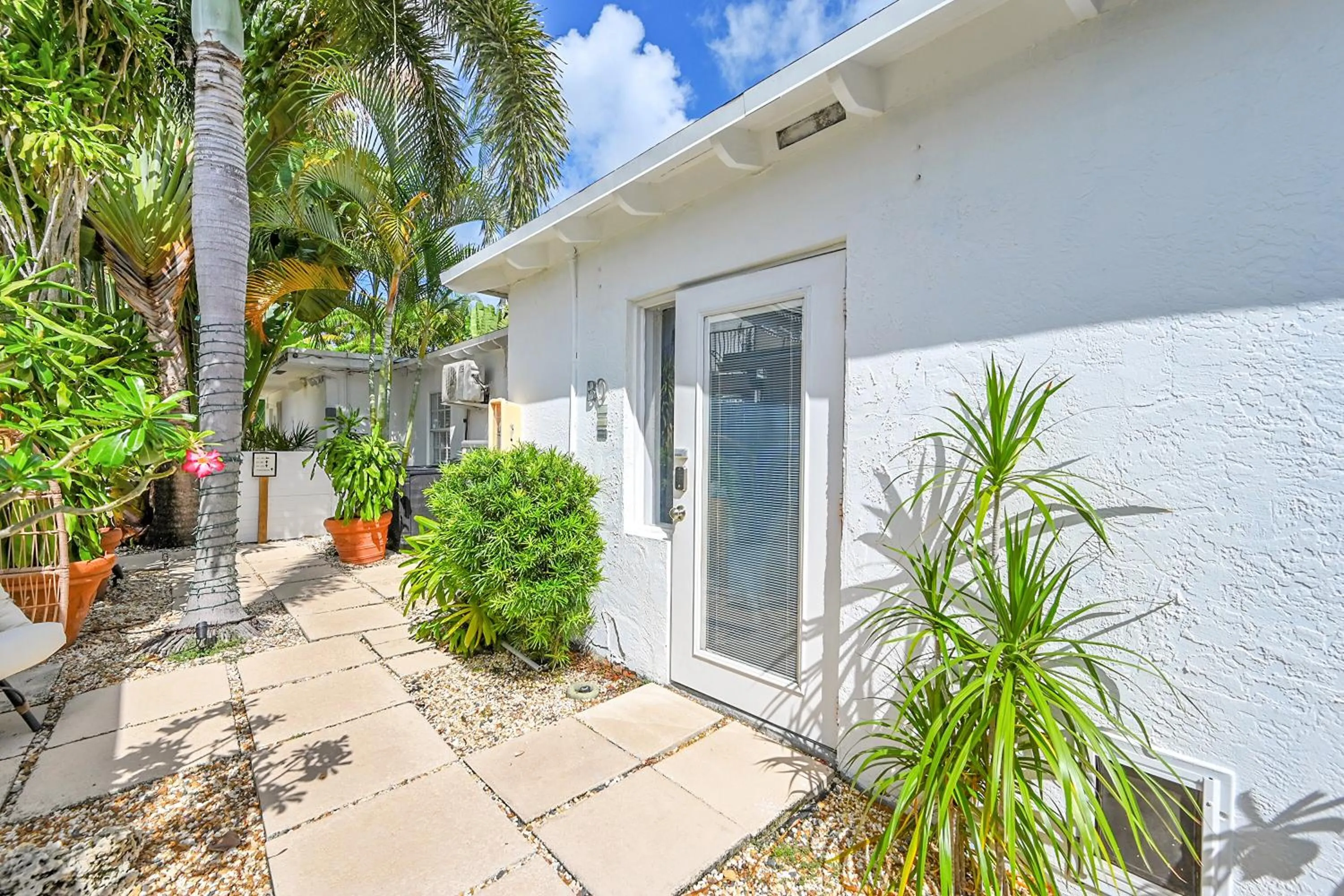 Garden view in Inn On The Drive