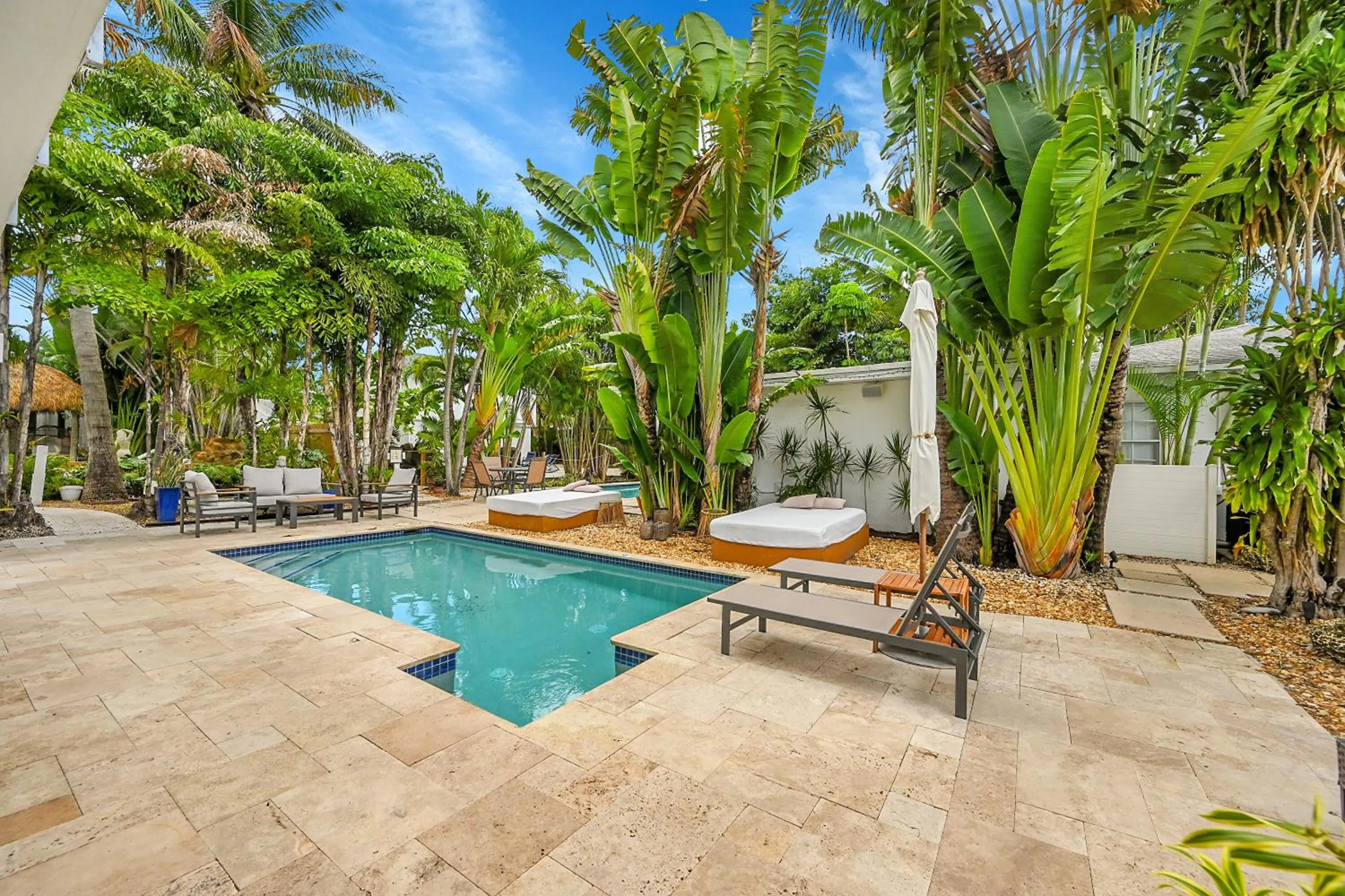 Swimming pool in Inn On The Drive