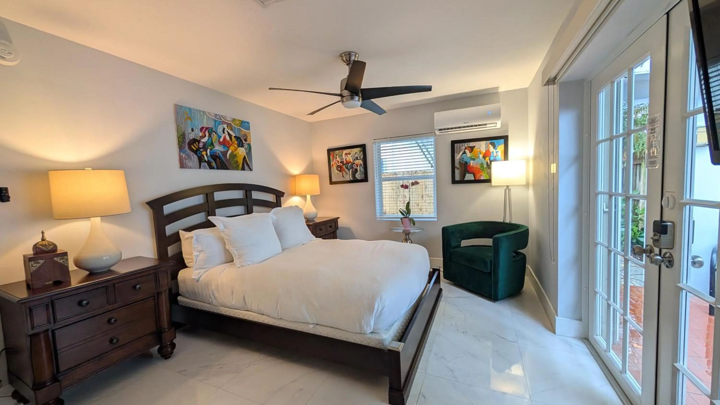 Bedroom, Bed in Inn On The Drive