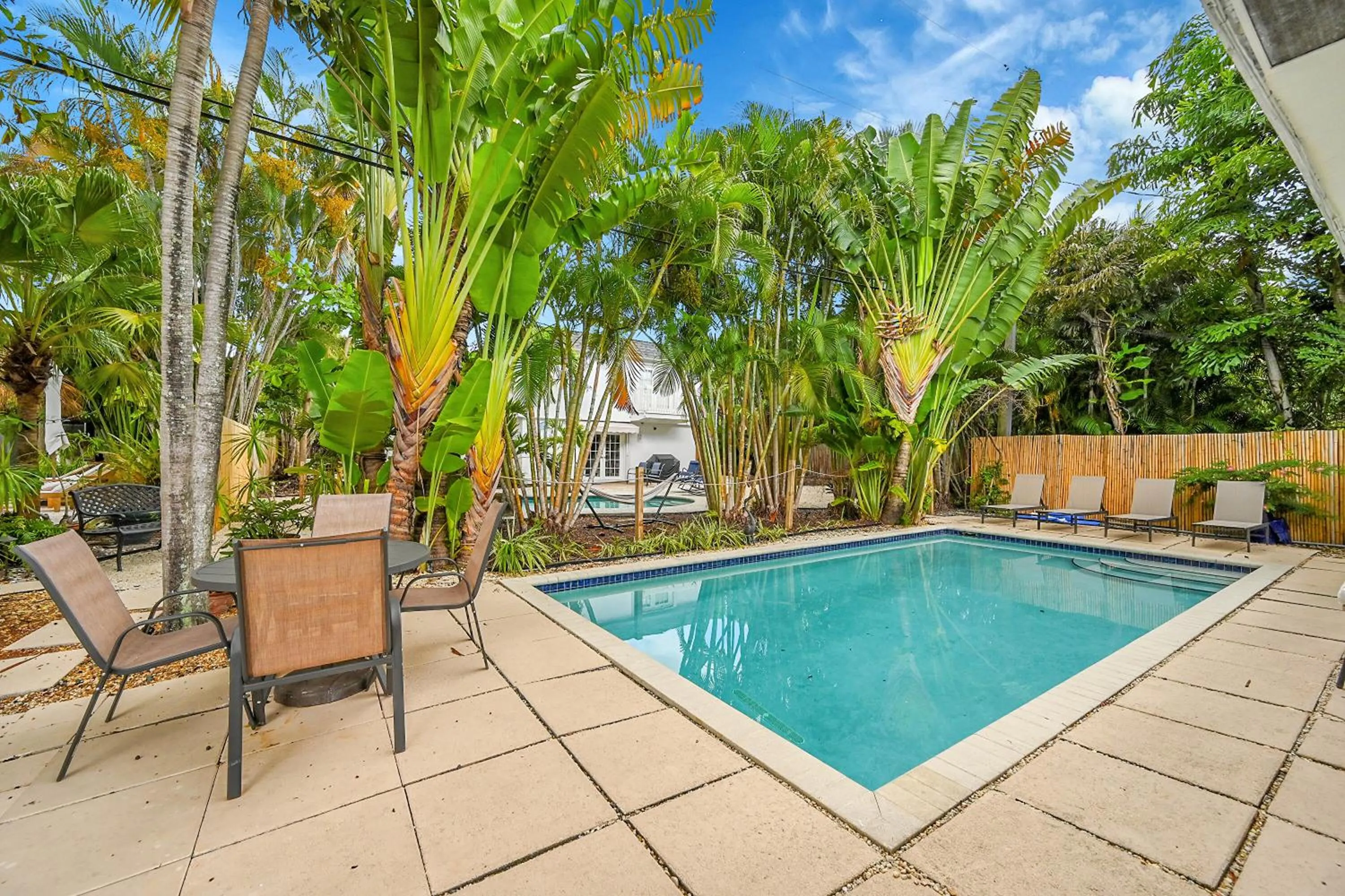 Natural landscape in Inn On The Drive