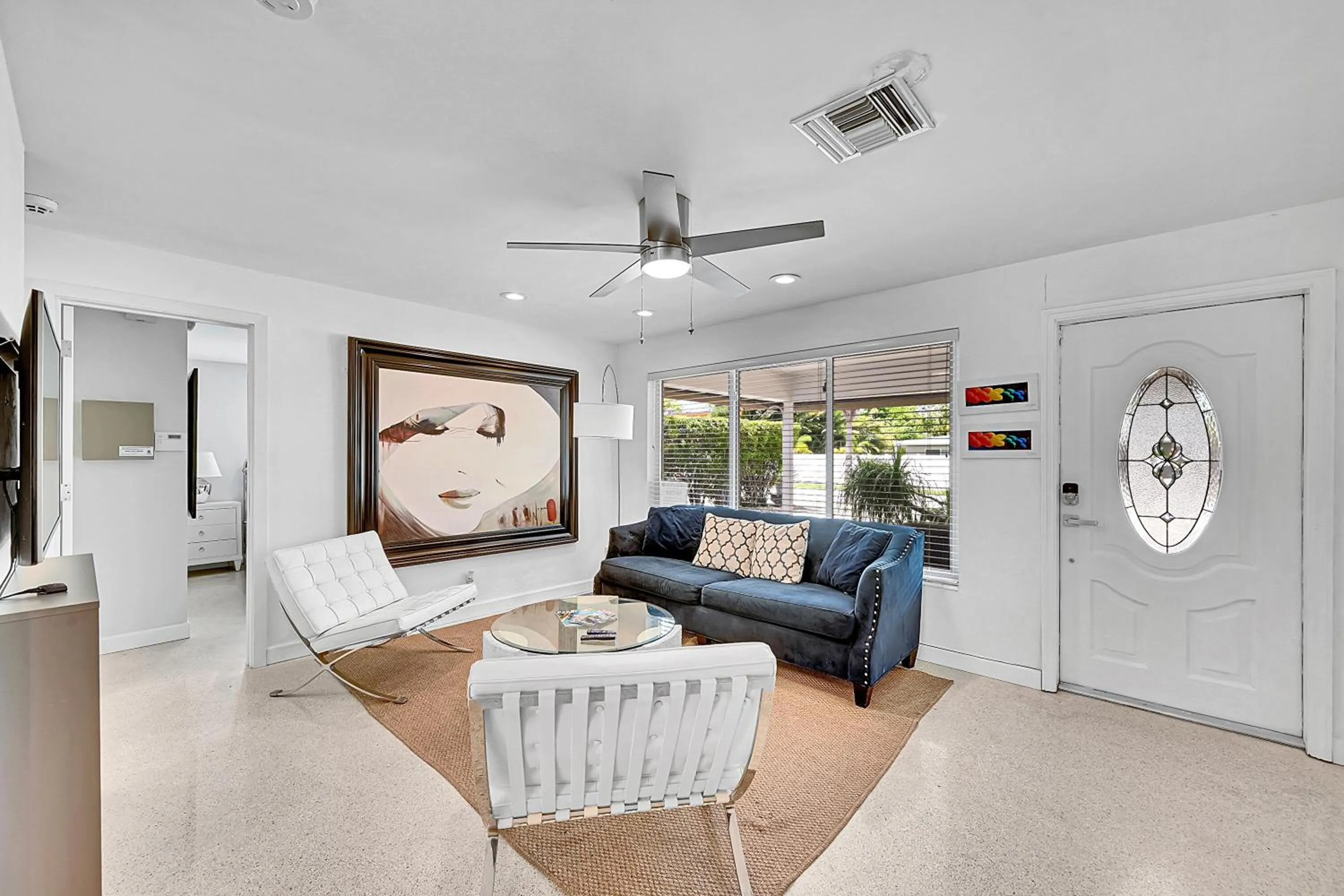 Living room in Inn On The Drive