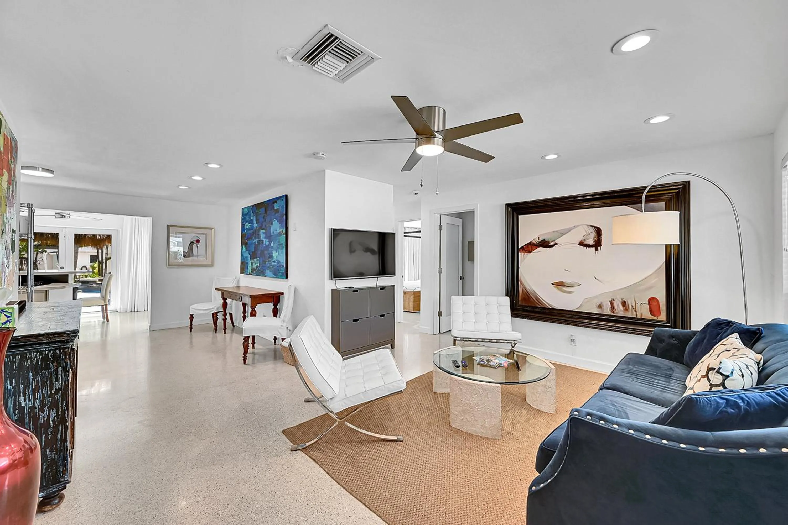 Living room in Inn On The Drive