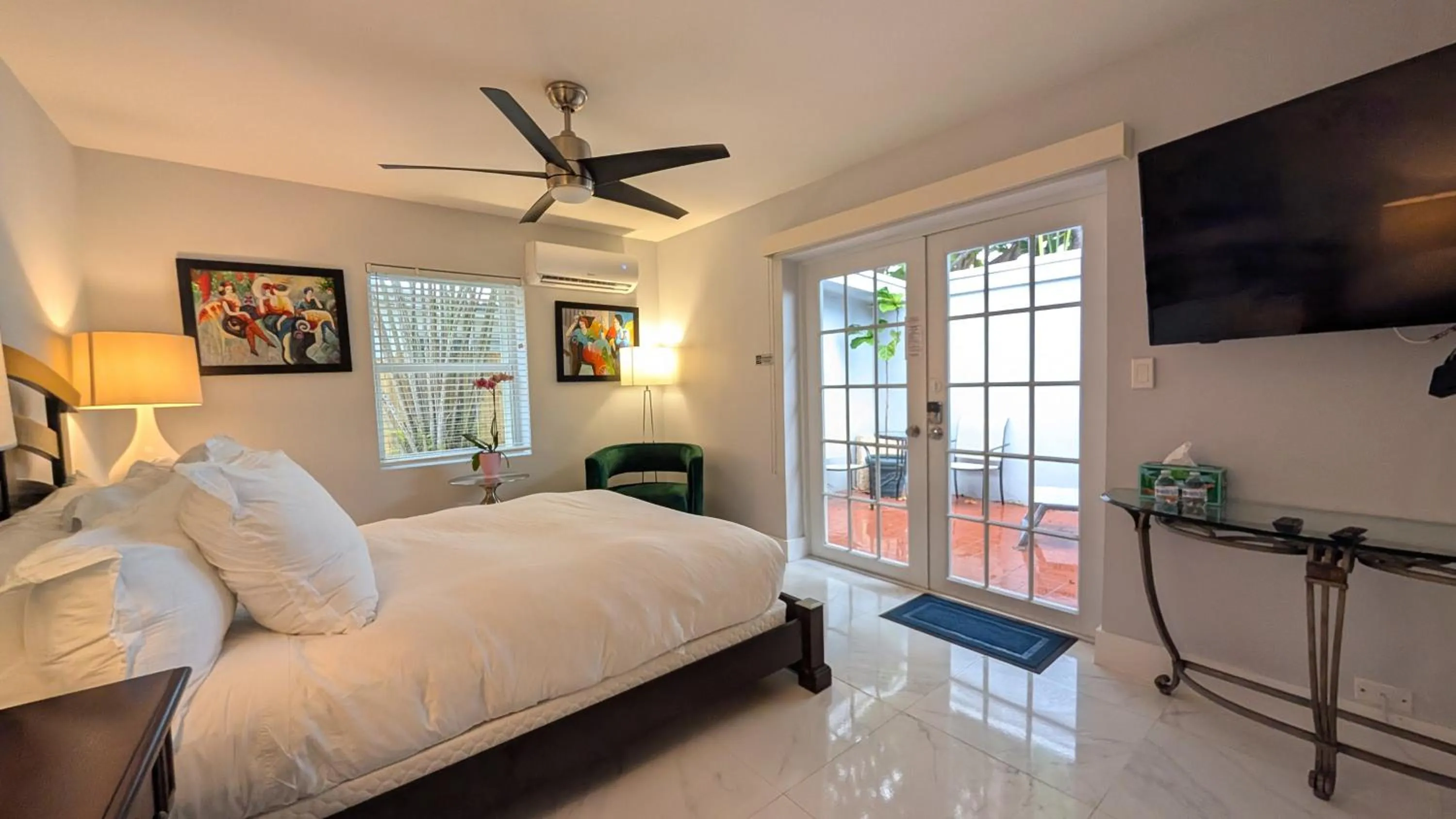 Bedroom, Bed in Inn On The Drive