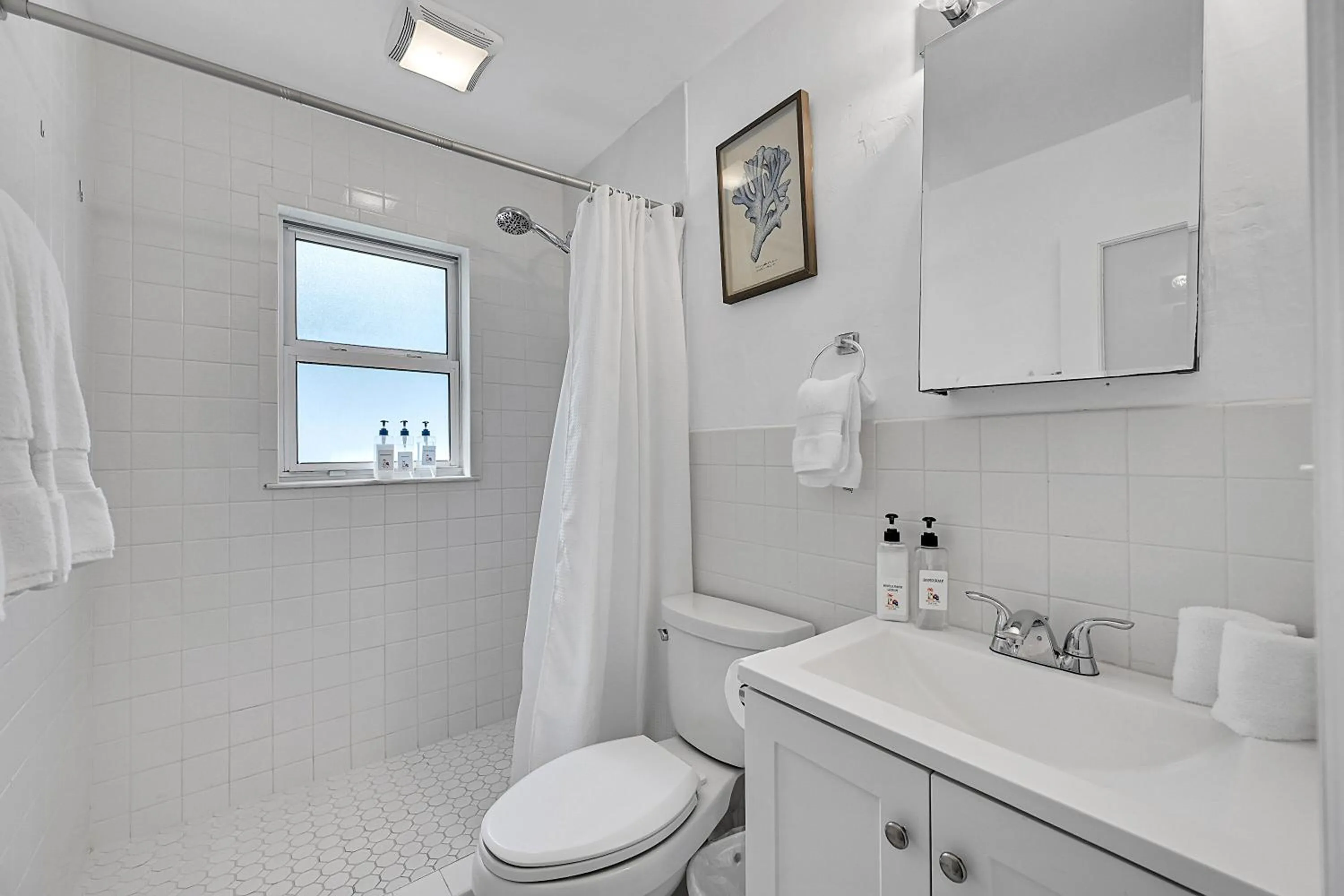 Shower in Inn On The Drive