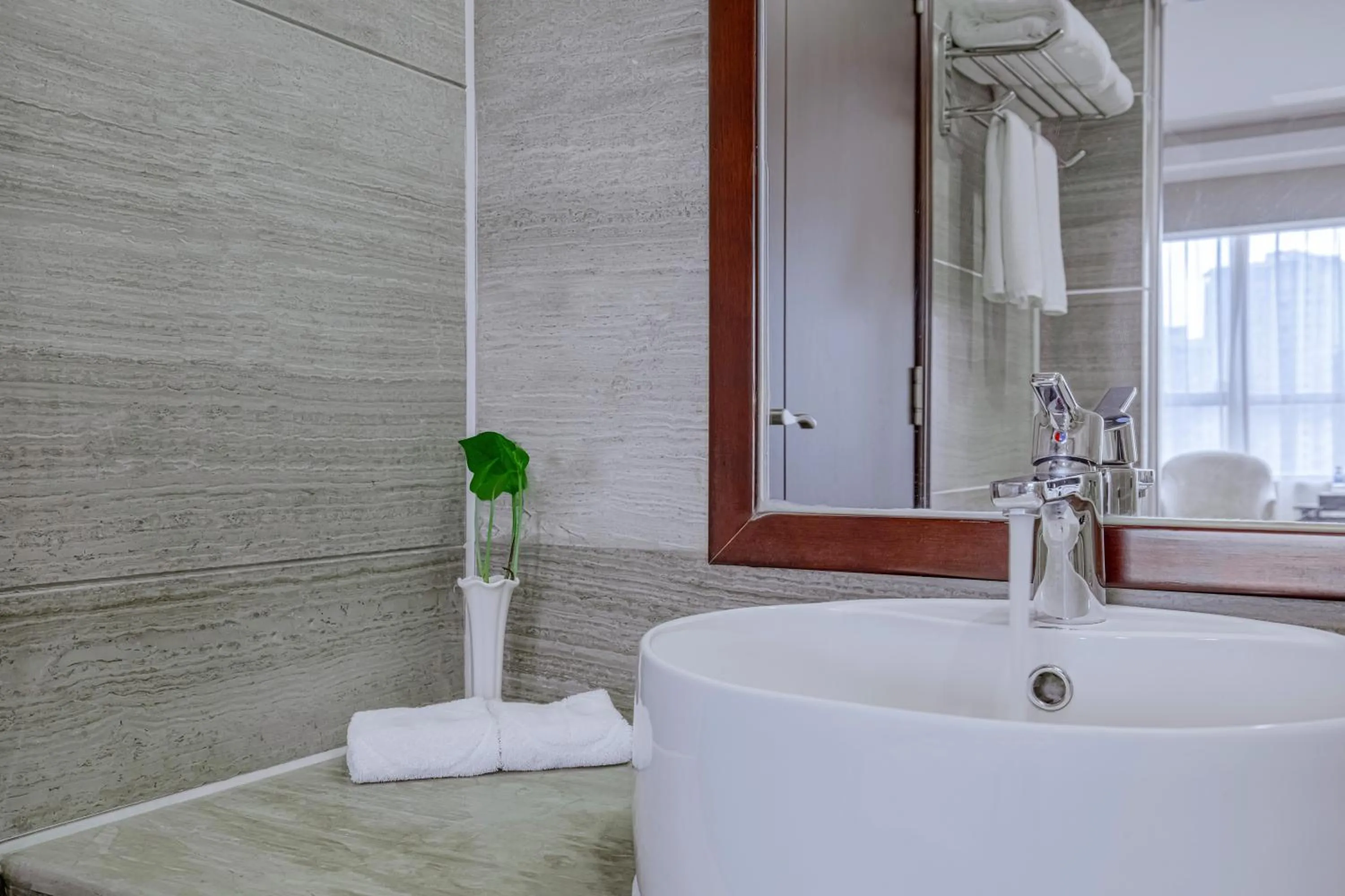 Shower in Zhangjiajie International Hotel