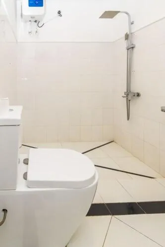 Shower in Eighth Wonder Resort