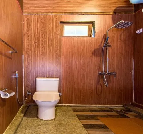 Shower in Eighth Wonder Resort