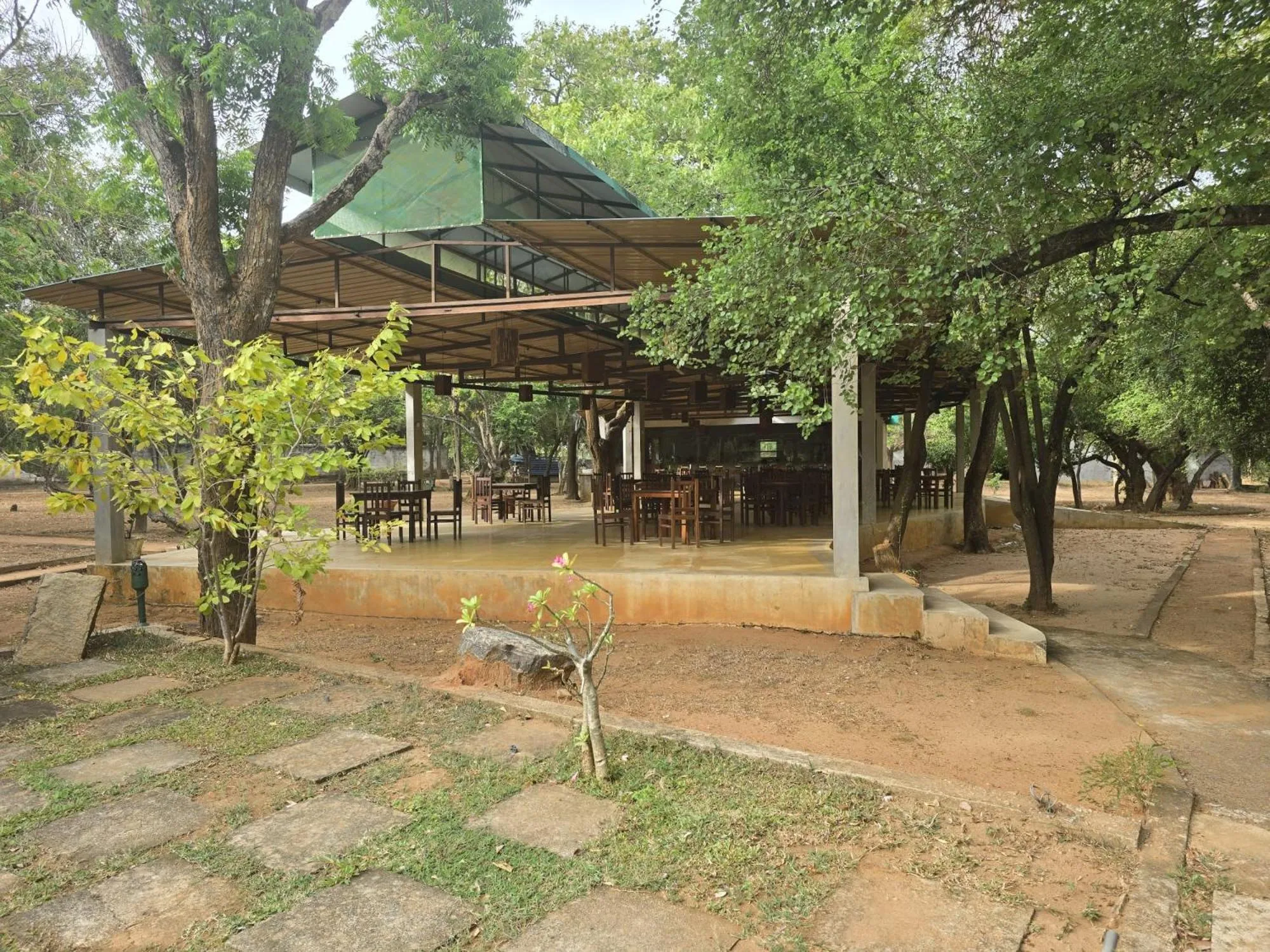 Restaurant/places to eat in Eighth Wonder Resort