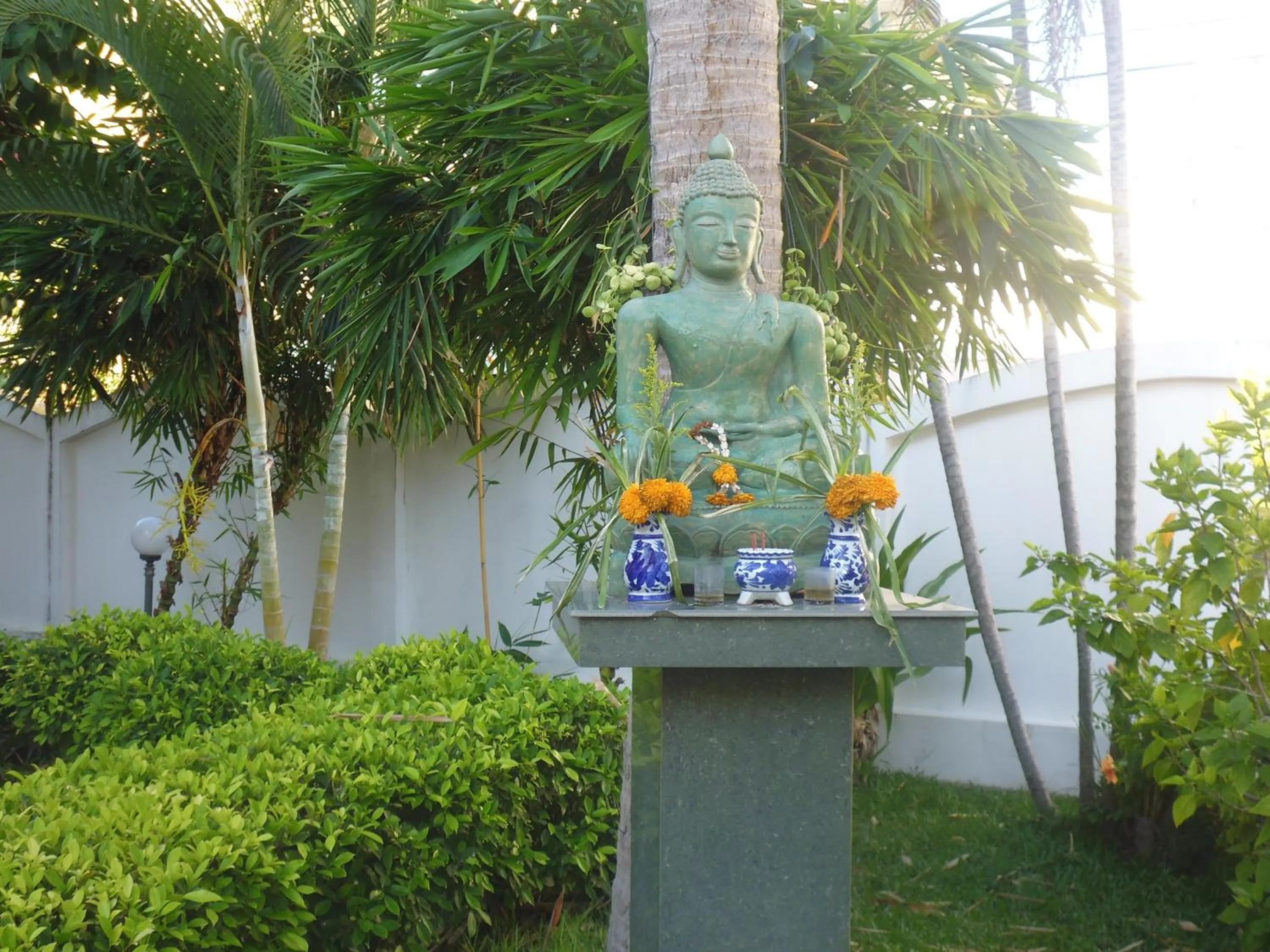 Garden in Villa Oranje Pattaya