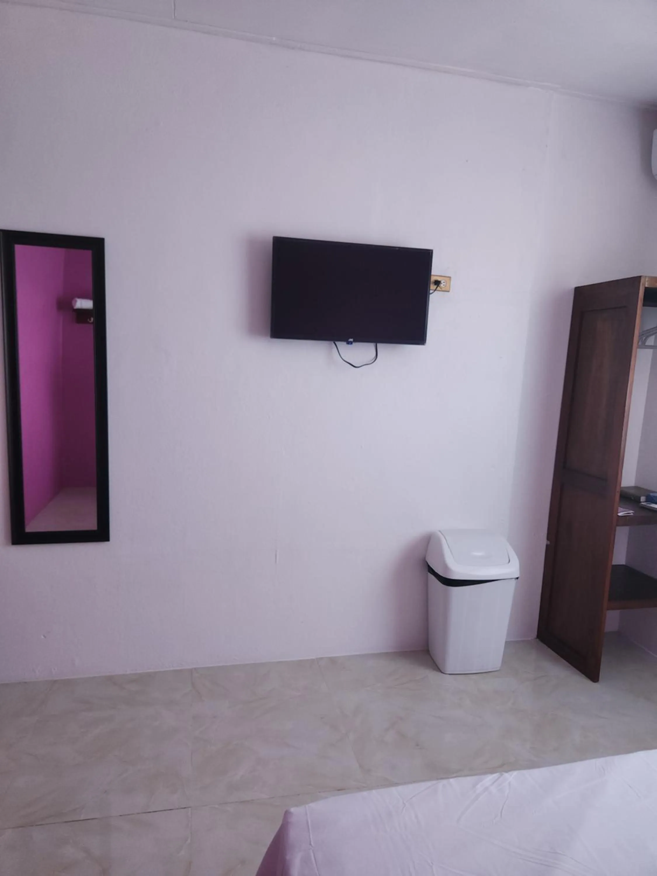 Bed in EL REY Hotel & Restaurant