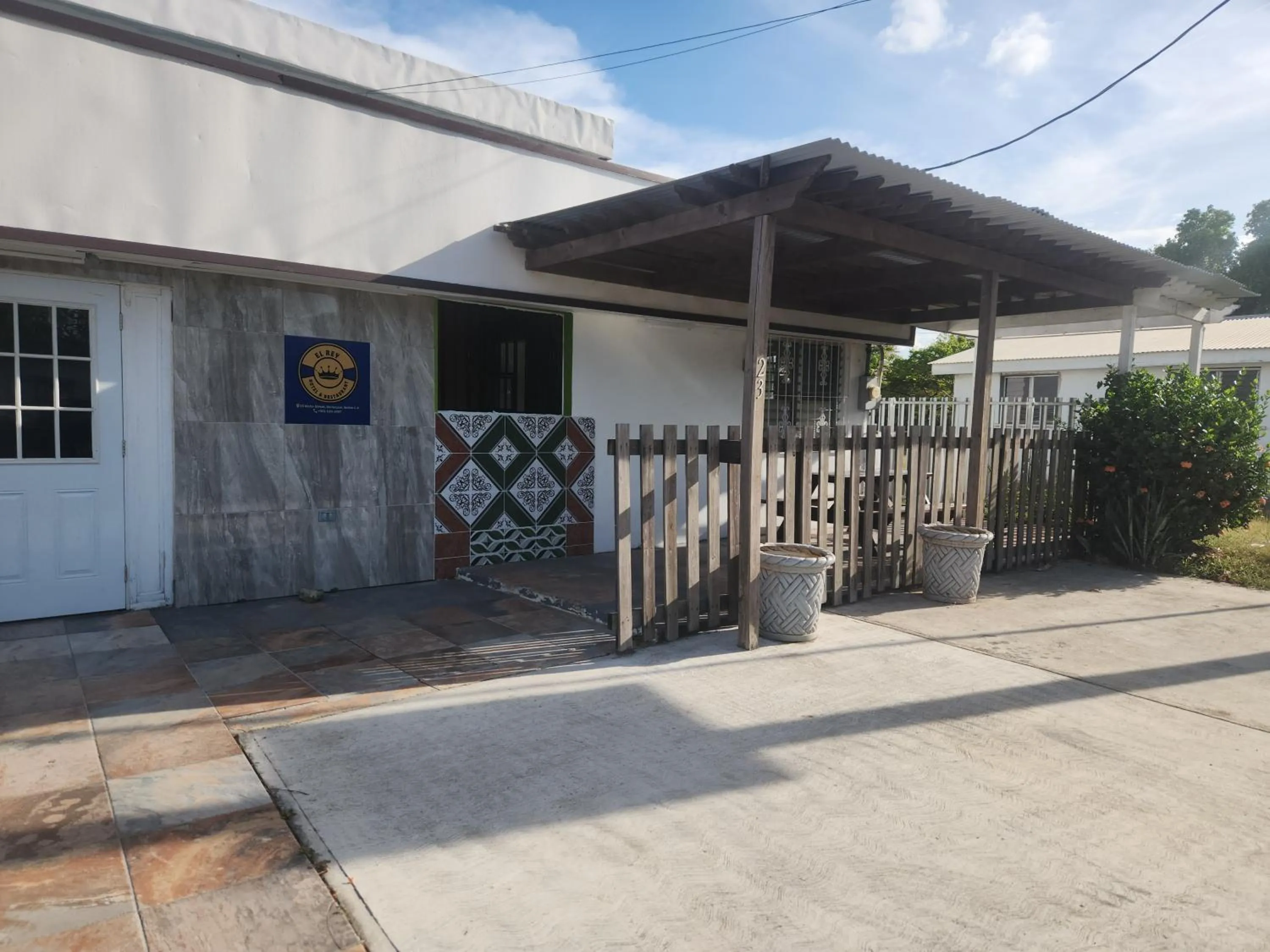 EL REY Hotel & Restaurant