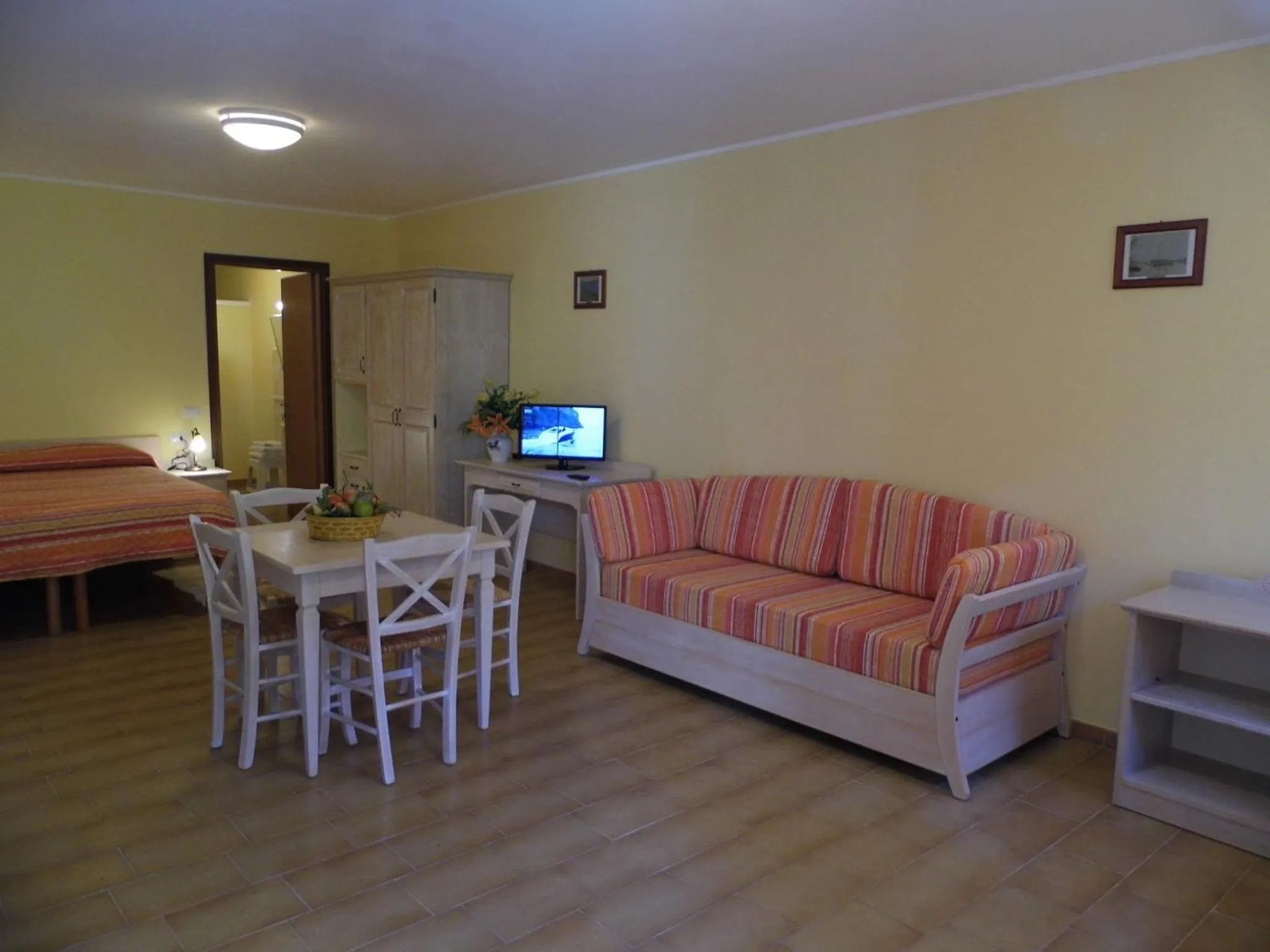 Photo of the whole room, Bed in Le Nereidi Hotel & Residence