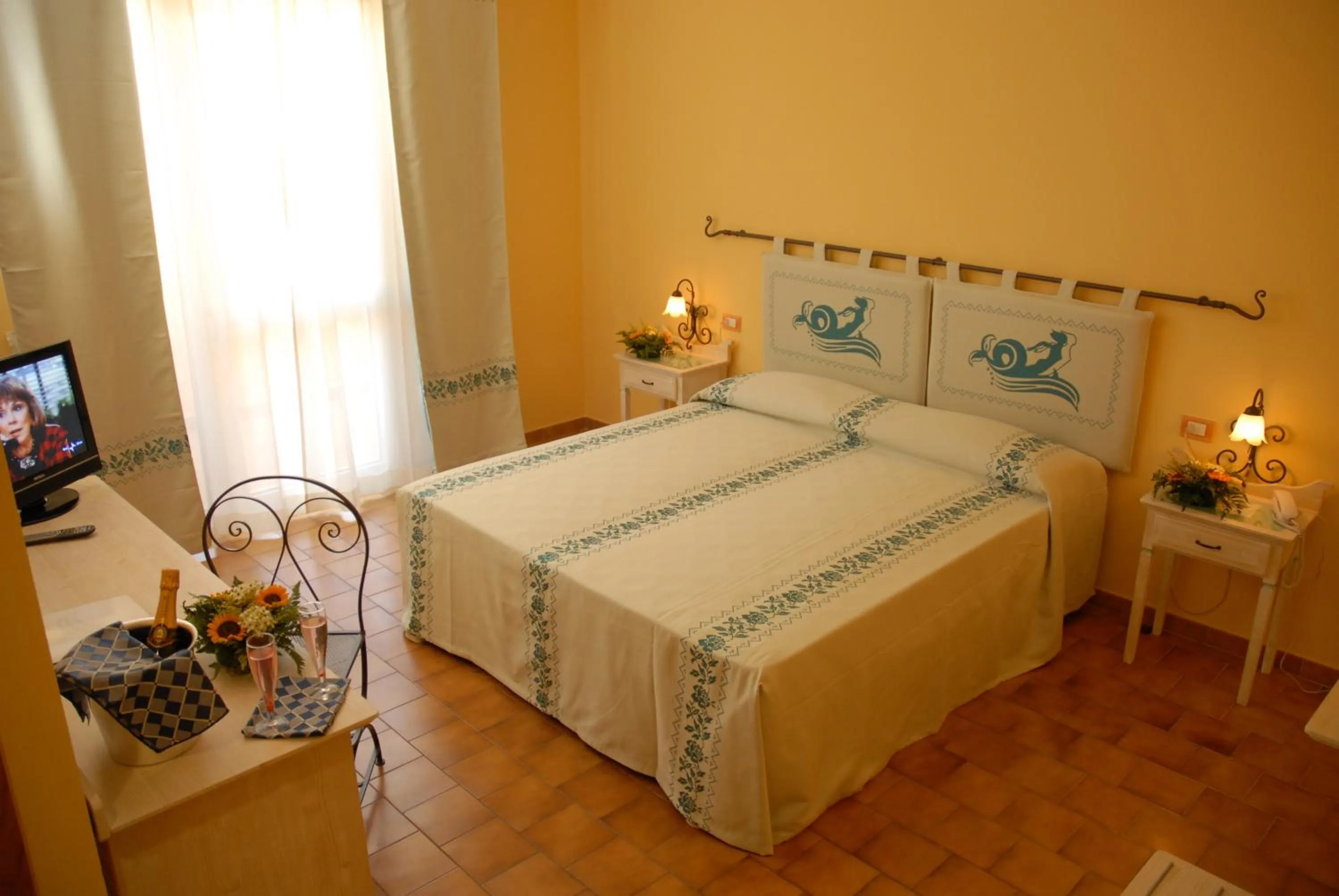 Photo of the whole room, Bed in Le Nereidi Hotel & Residence