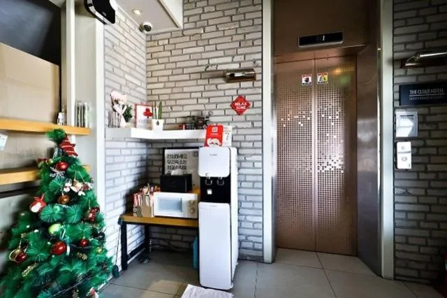 Jinju Hotel The Cloud