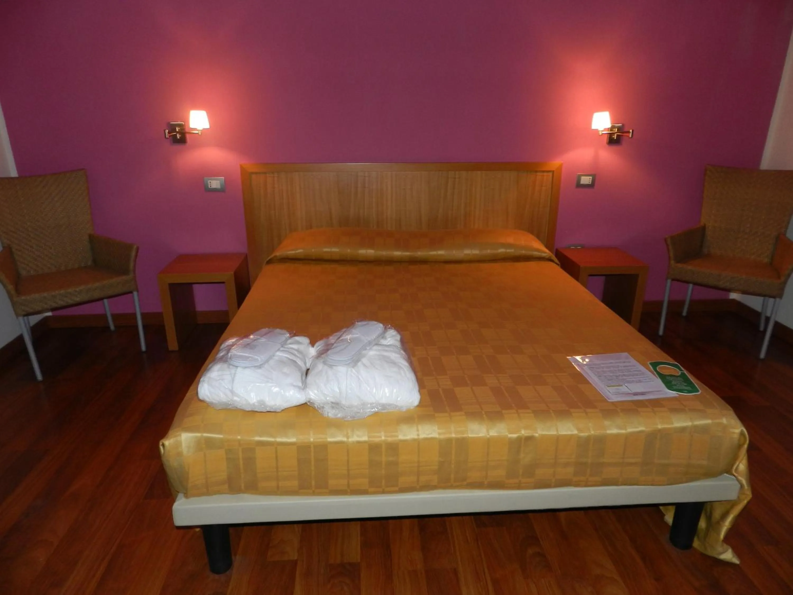 Photo of the whole room, Bed in Hotel I Colori