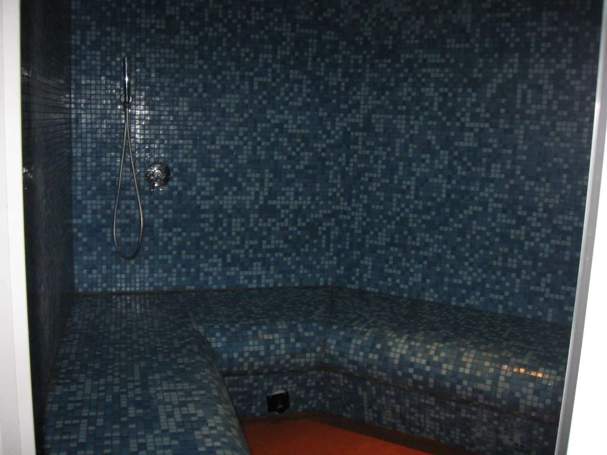 Steam room in Hotel I Colori