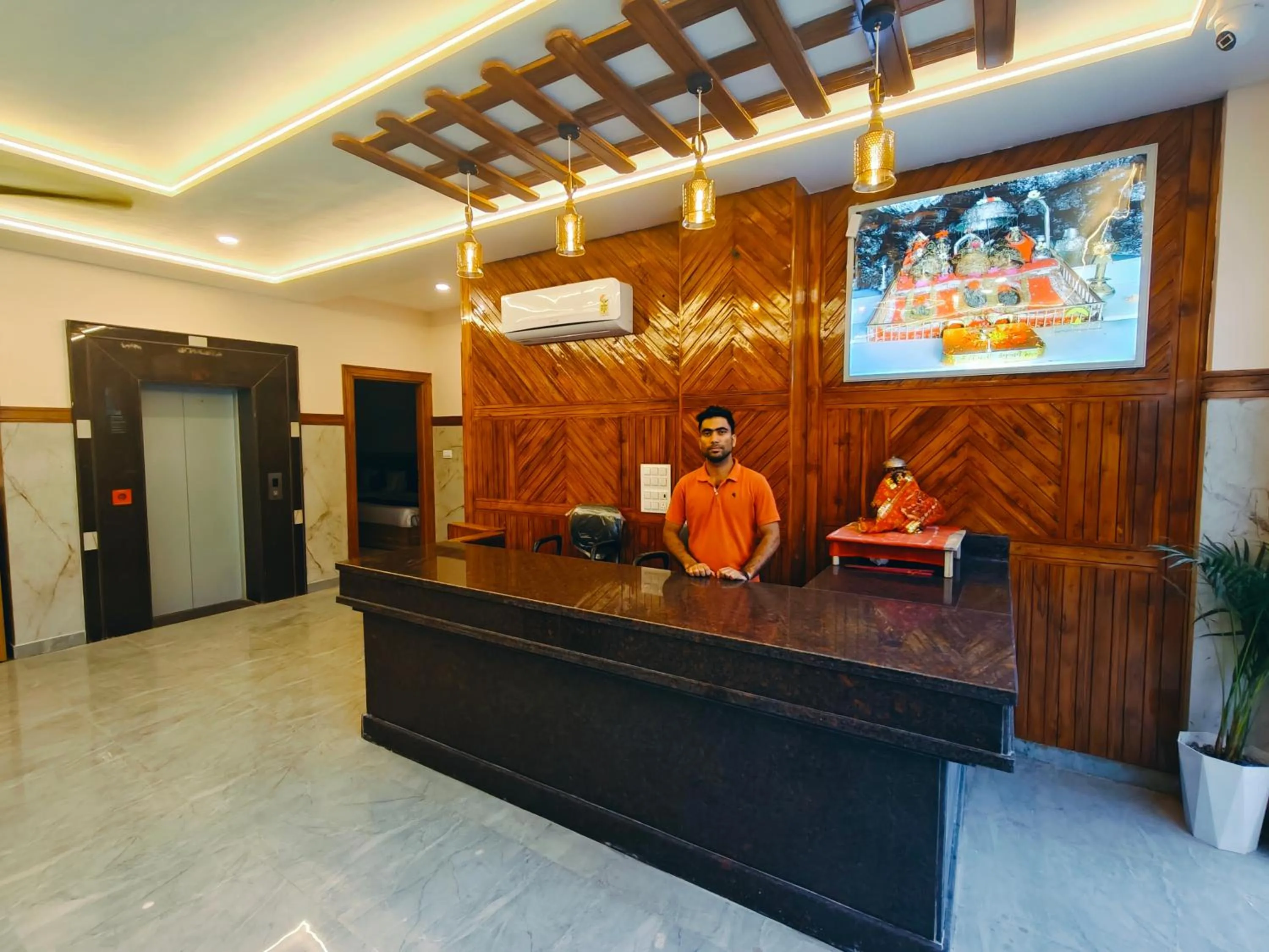 Lobby or reception in Hotel New Pratap