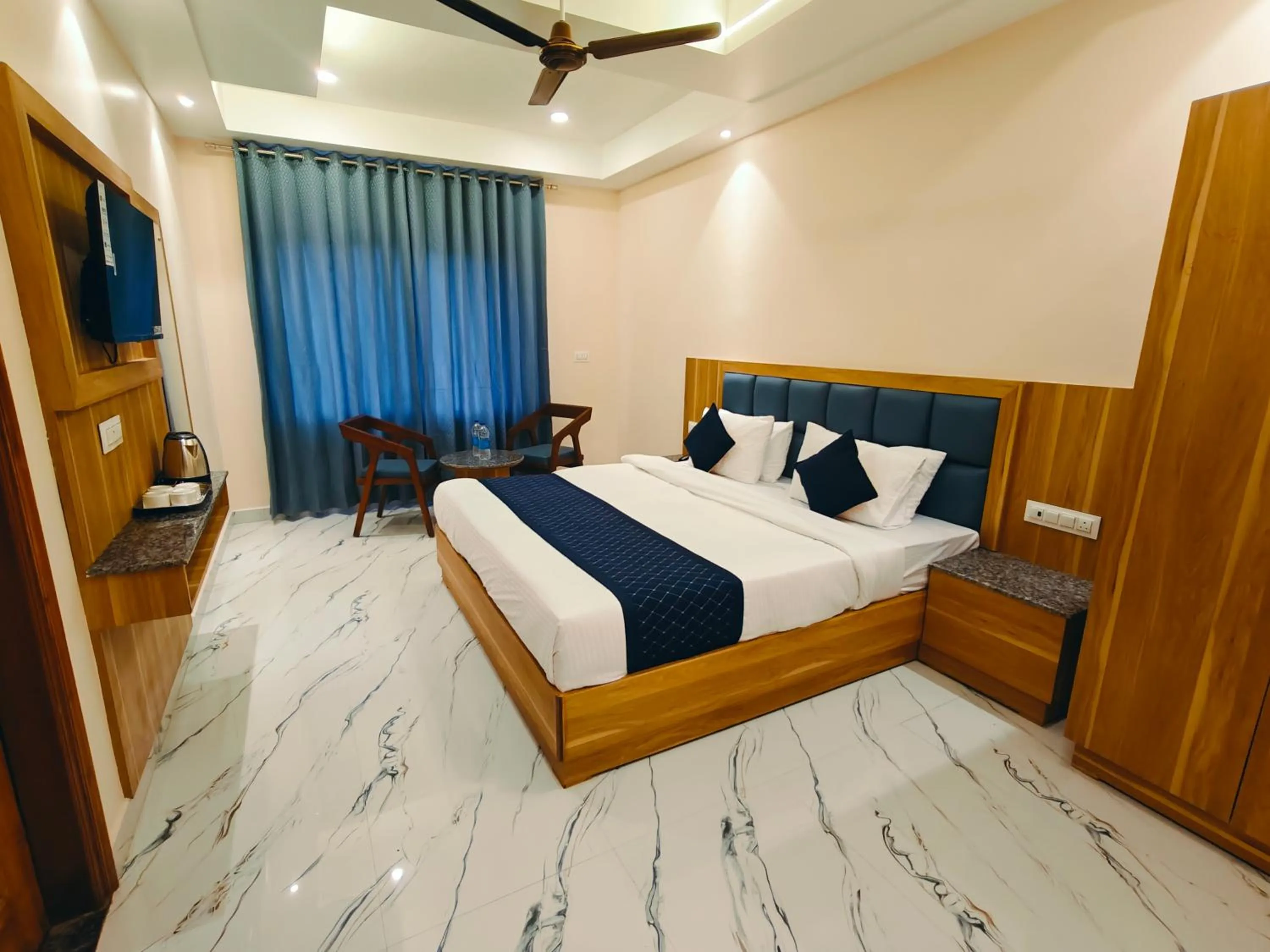 Bedroom in Hotel New Pratap