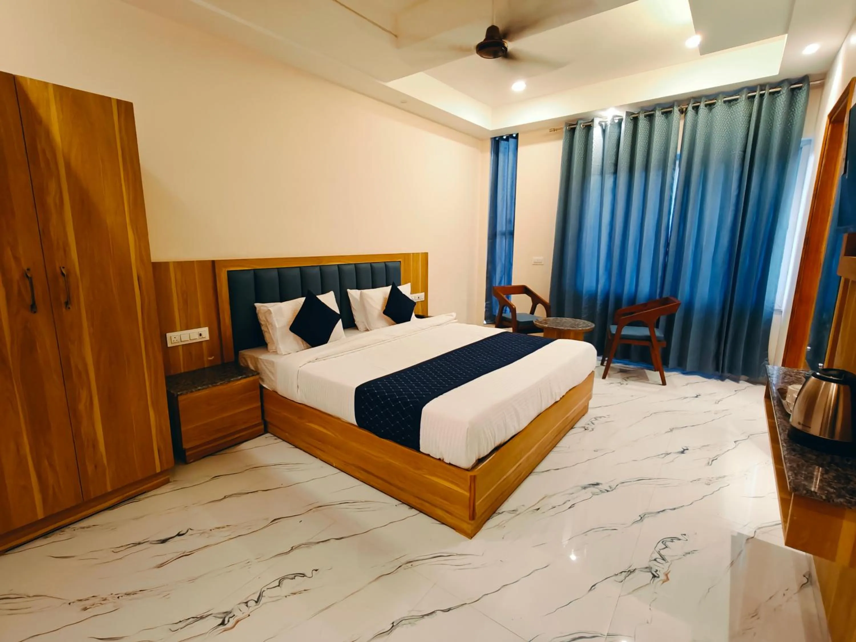 Bedroom in Hotel New Pratap