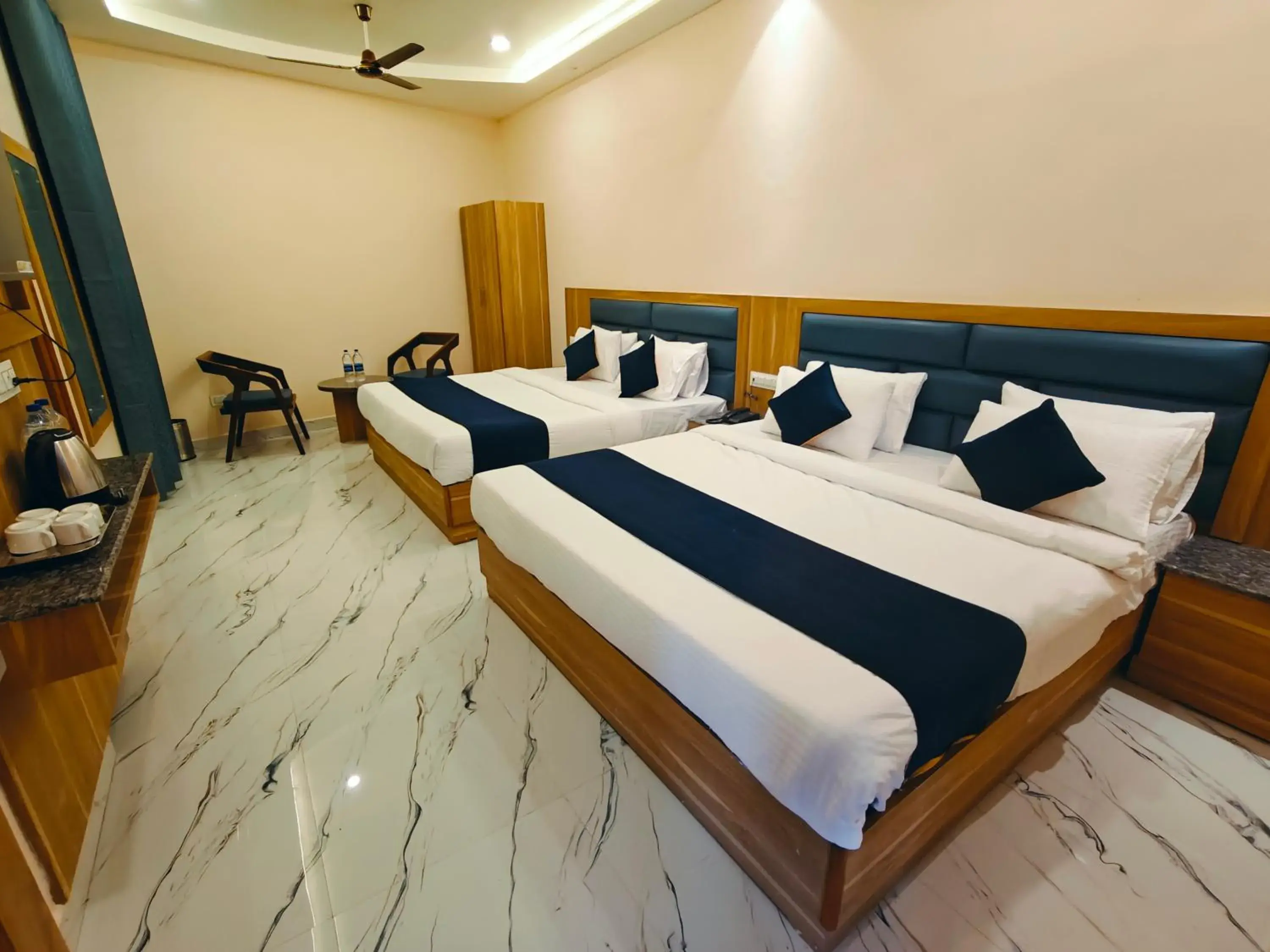 Standard King Room in Hotel New Pratap Standard King Room in Hotel New Pratap