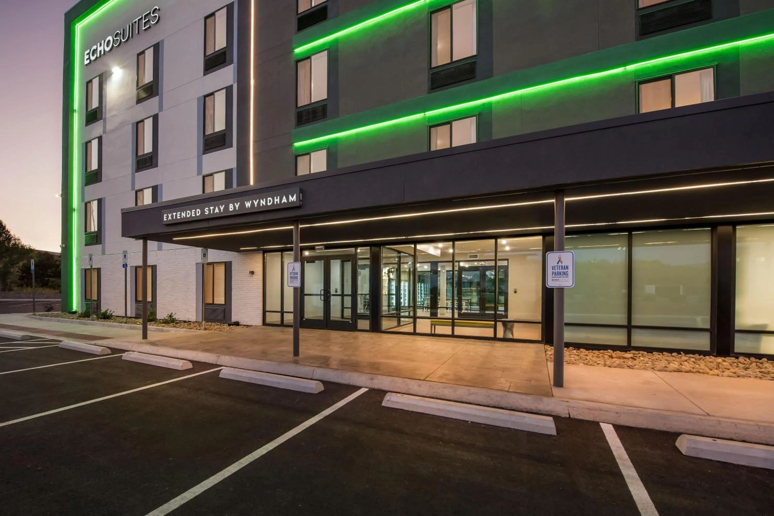 Property building in ECHO Suites Extended Stay by Wyndham Reno