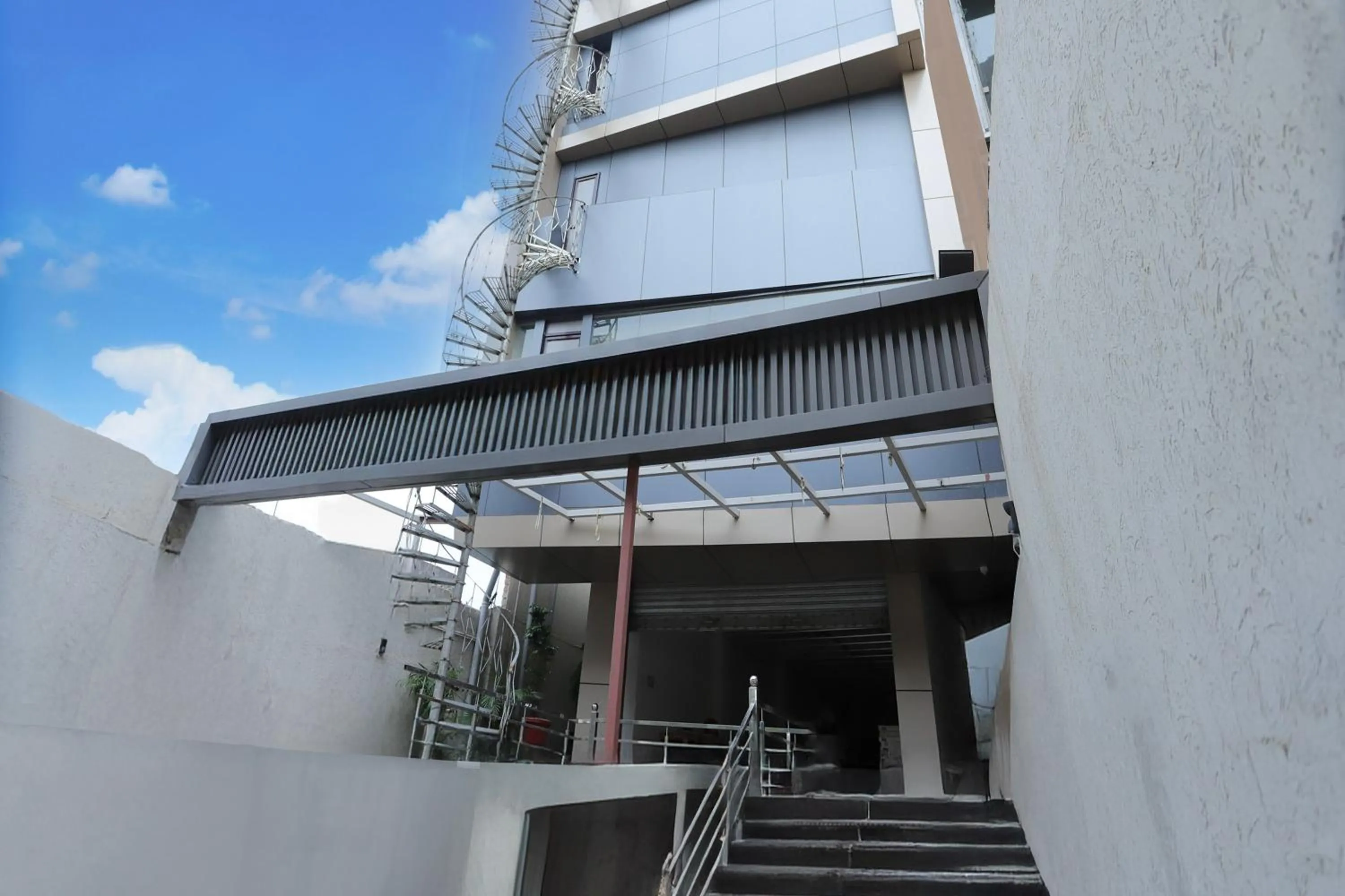 Facade/entrance in Super Townhouse Rauniyar City Centre Ratu Road